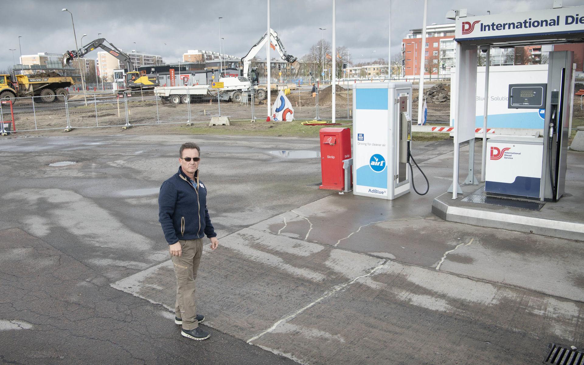 Ulf Ekehed är bekymrad över en kraftig nedgång i intäkterna sedan Ryttarevägen stängdes av. Bild från mars 2020.