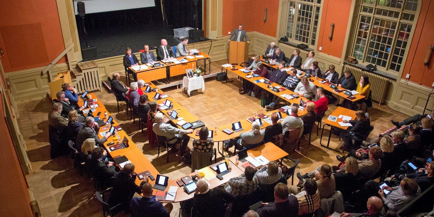 ”Det ankommer på de sju moderater som valts till ordinarie ledamöter av kommunfullmäktige för Laholms kommun att framföra förslag till fullmäktige vem som skall utses till KSO.”
