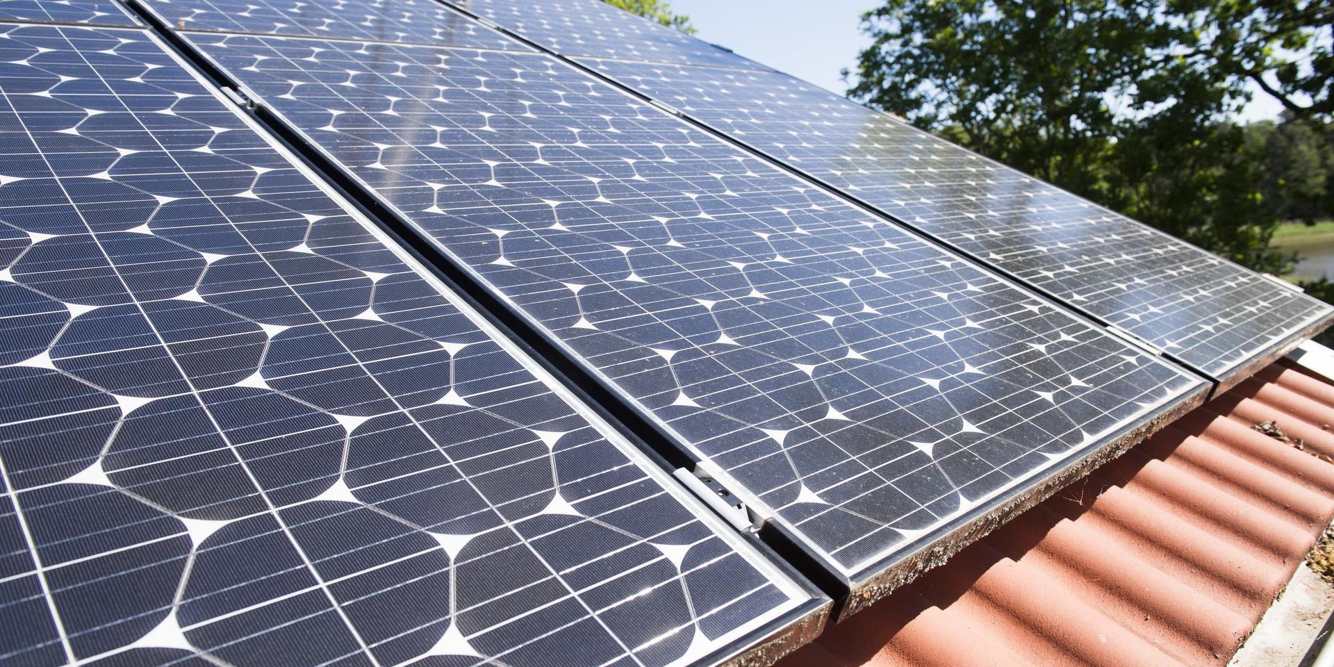 ”Privatpersoner och företag som funderar på att installera solceller i år har alltså bara någon vecka på sig att fatta beslut och söka för att ha en chans att ta del av stödet.”