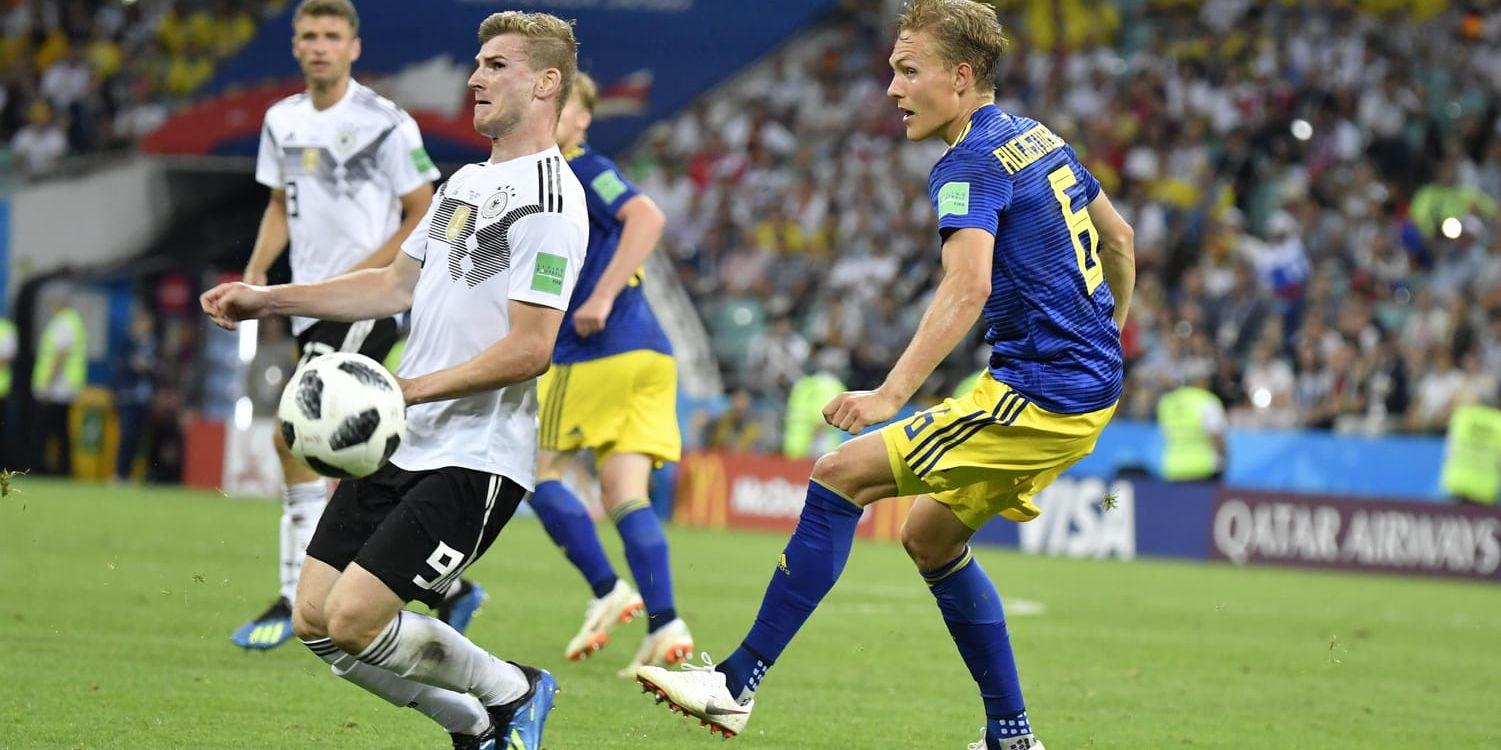 Tyskland slog Sverige i VM i somras, men nu är svenskarna högre rankade i fotbollsvärlden än tyskarna. Arkivbild.