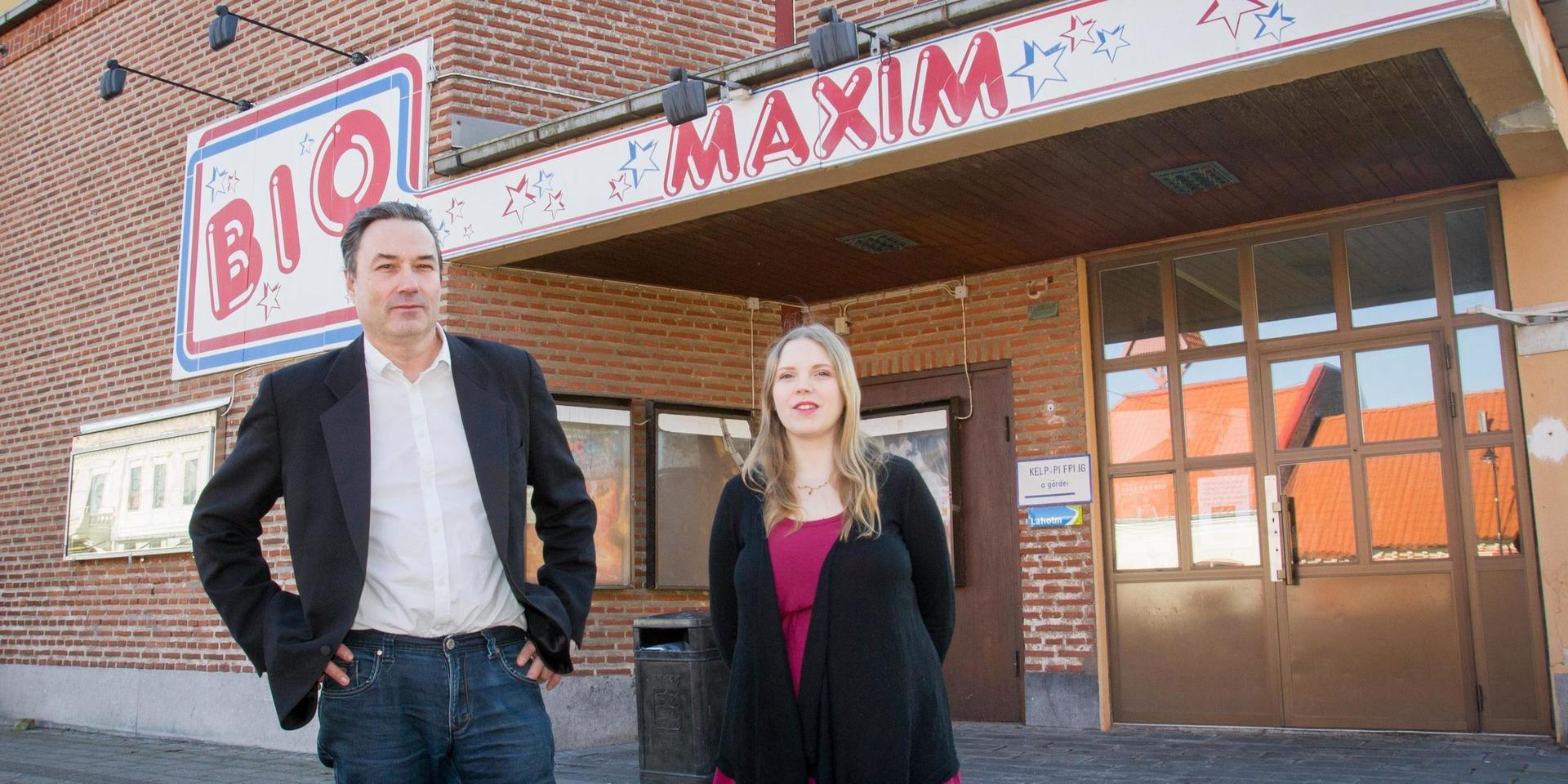 Mikael Bengtsson och Tina Karlsson på Bio Maxim hoppas på en lyckad biosommar. 