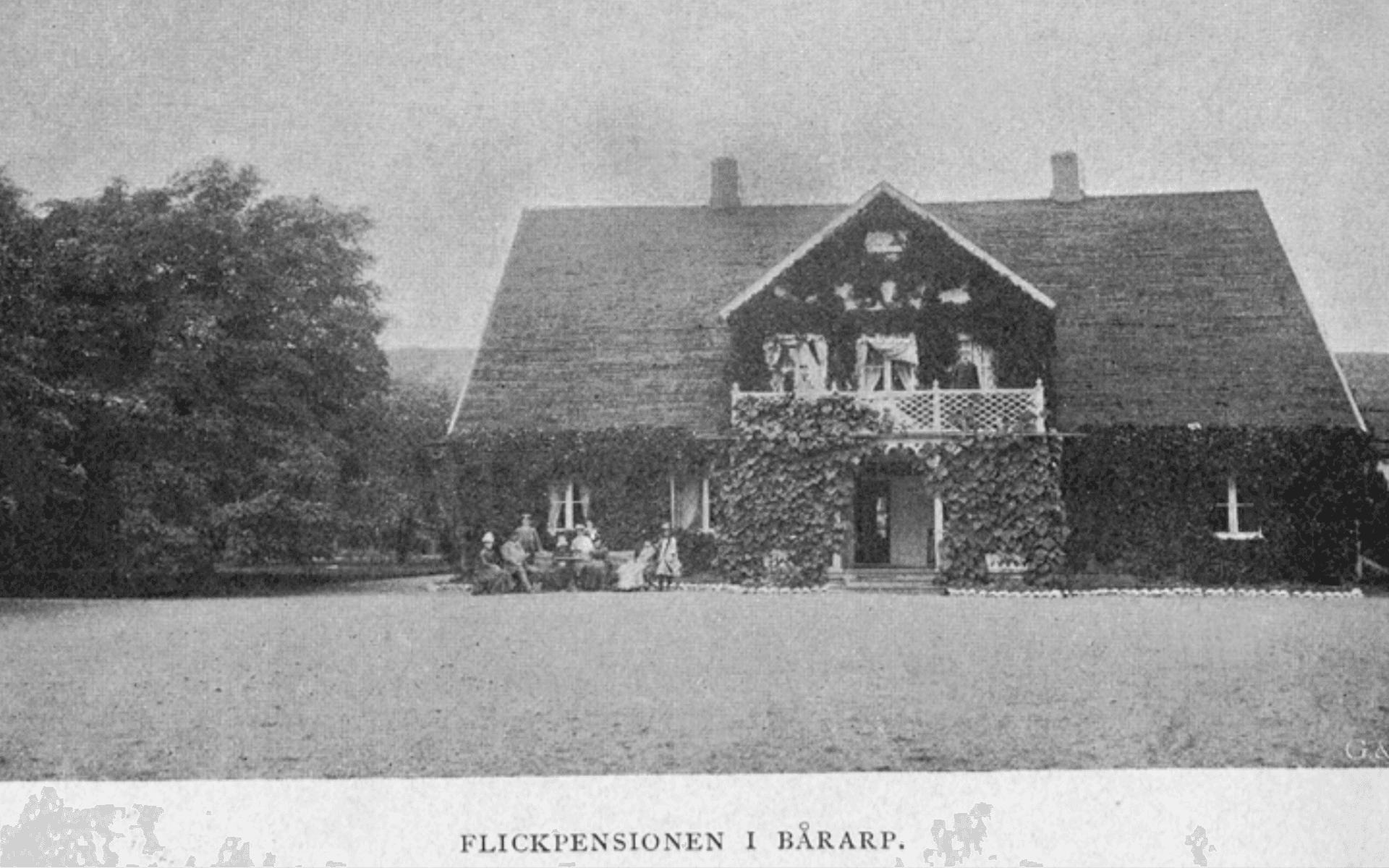 Bårarps säteri i Rävinge socken utanför Halmstad. I det här huset låg Zanderska flickpensionen där Gustaf Zander utvecklade sina prototyper.