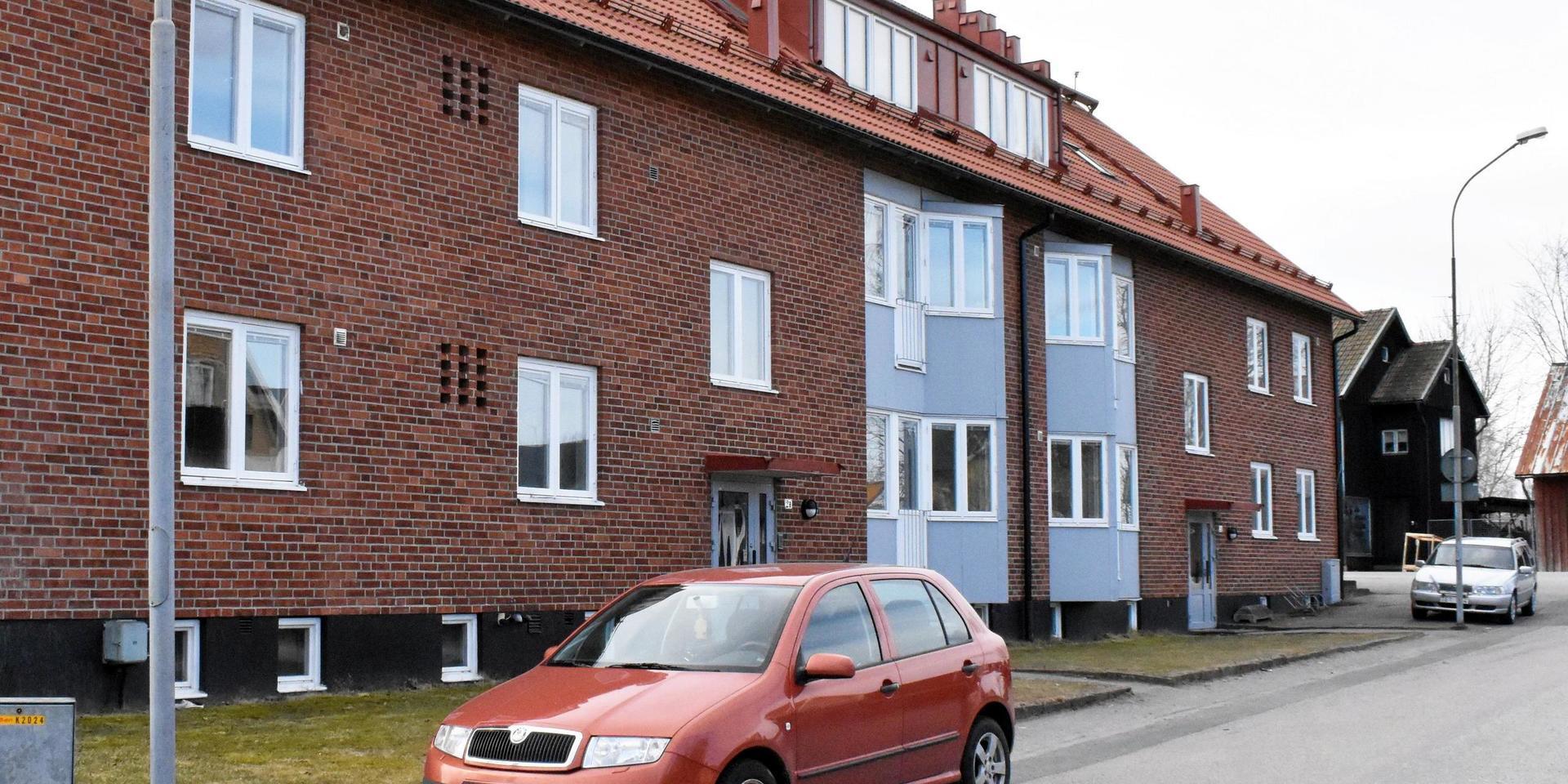 Hyltebostäder satsar 10 miljoner på renovering av lägenheterna på Smedjegatan 2 i Torup.