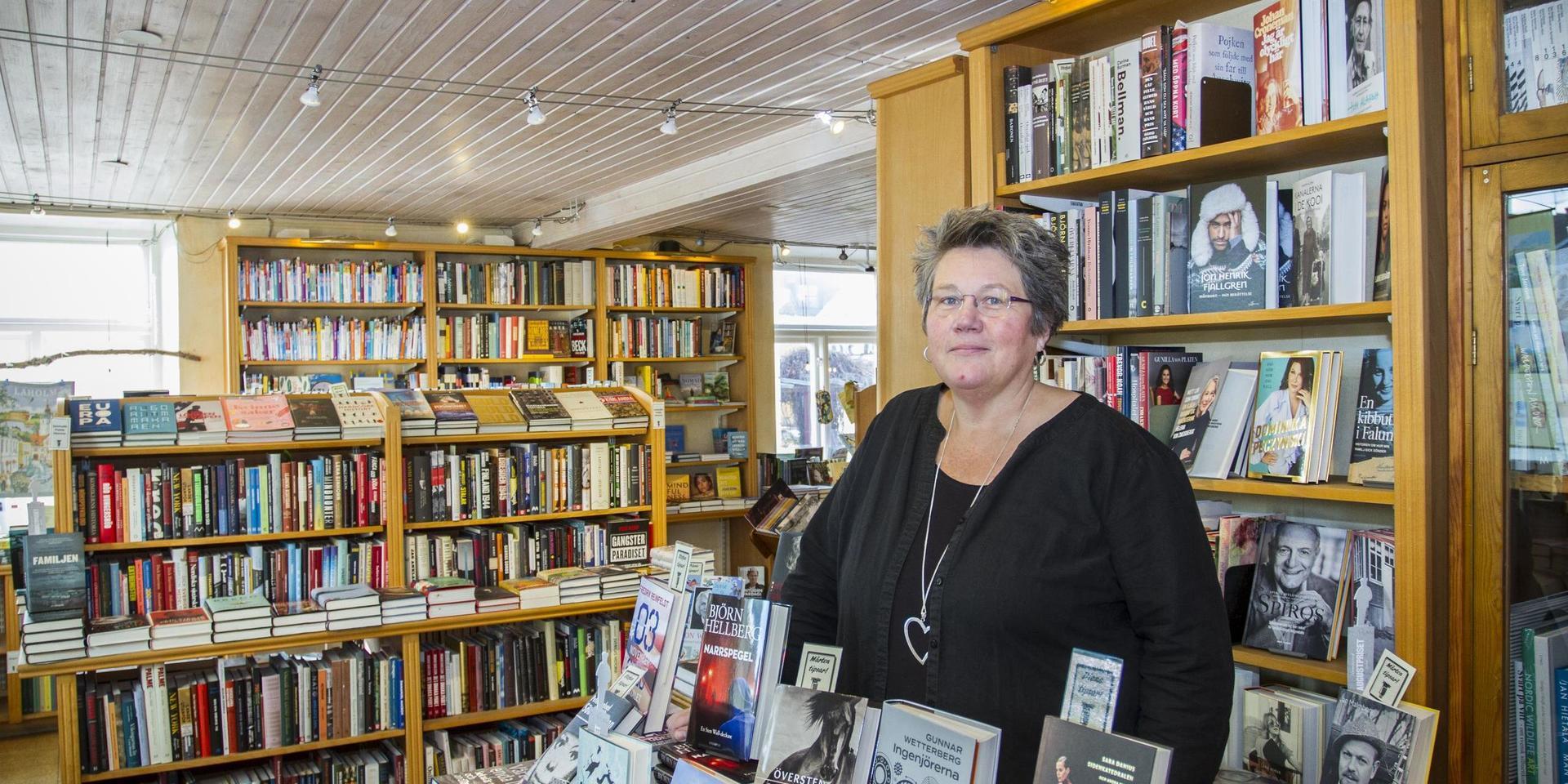Diana Lavesson, bokhandeln på Stortorget i Laholm.