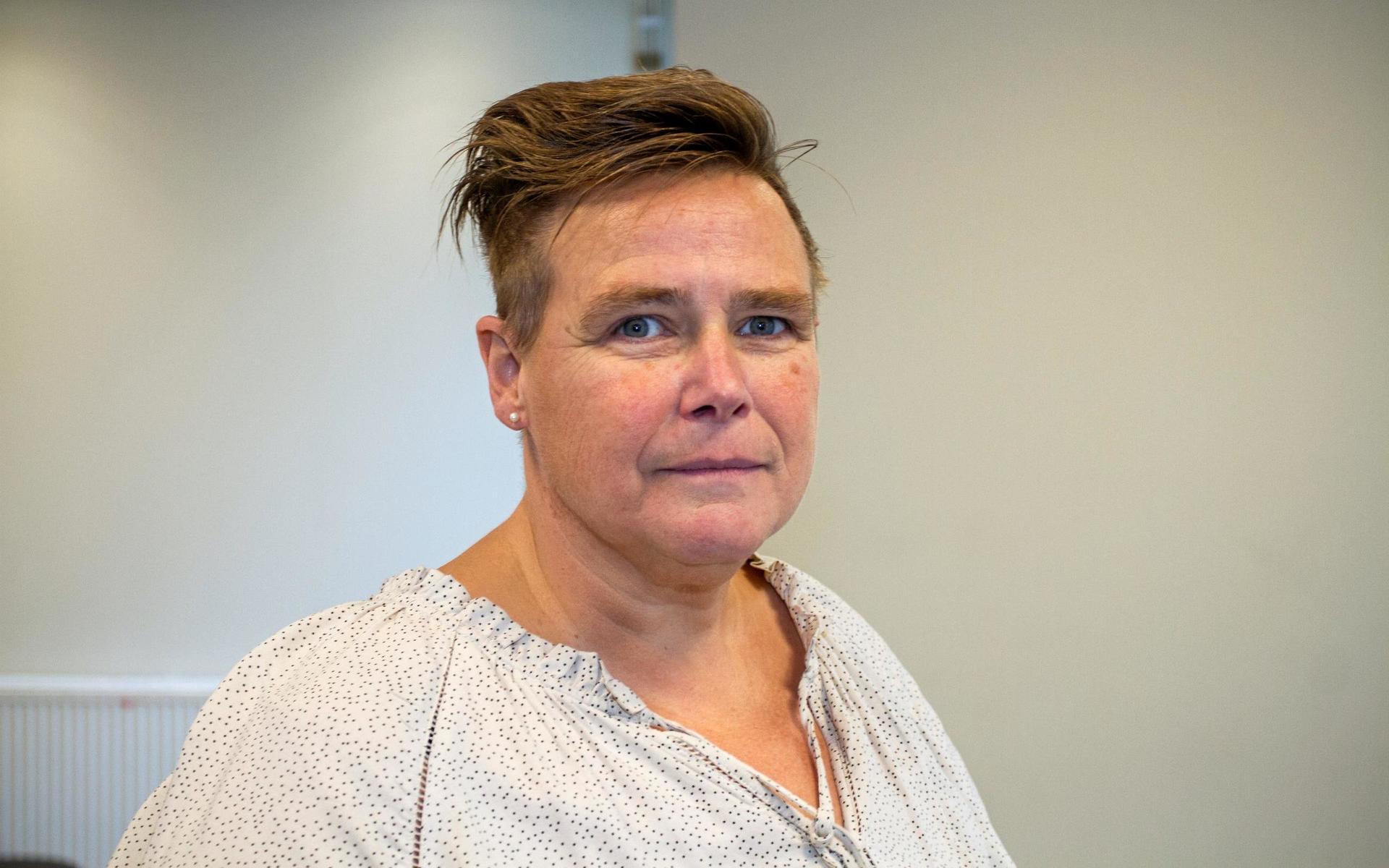 Ingela Månsson, skolchef i Laholm, valde att gå ut och berätta att kommunen och skolan inte står bakom den planerade festen.