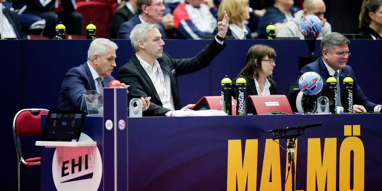 Dragan Nachevski, längst till vänster, under handbolls-EM i Sverige 2020. Arkivbild.