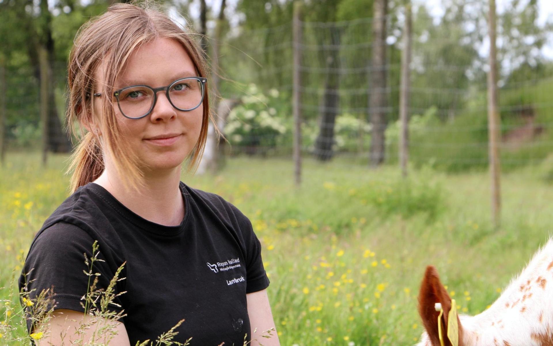 Emma Svensson har tidigare varit aktiv i Vi landsbyggare. Hon vann pris som årets landsbyggare kategori attityd under Landsbyggaredagen 2019 i Halland.