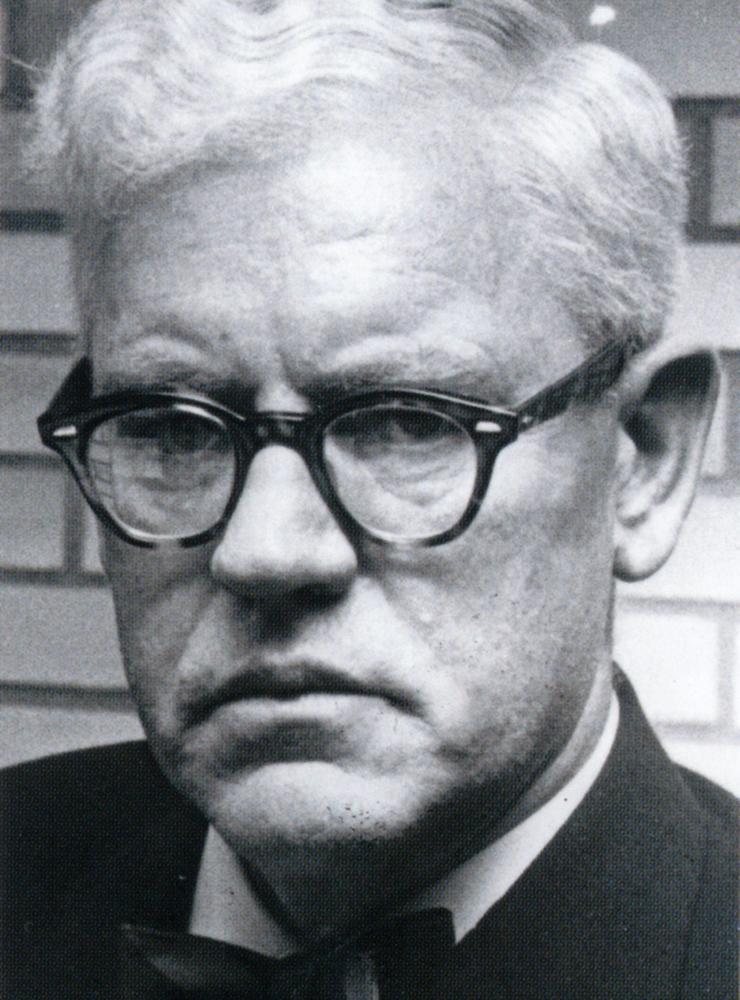 Hampus Israelsson var överlärare och senare rektor på Brunnsåker. Under åren 1945-1967 satte han sin prägel på skolan och hans motto var att genom ordning och reda skapa de bästa förutsättningarna för trivsel och goda prestationer.