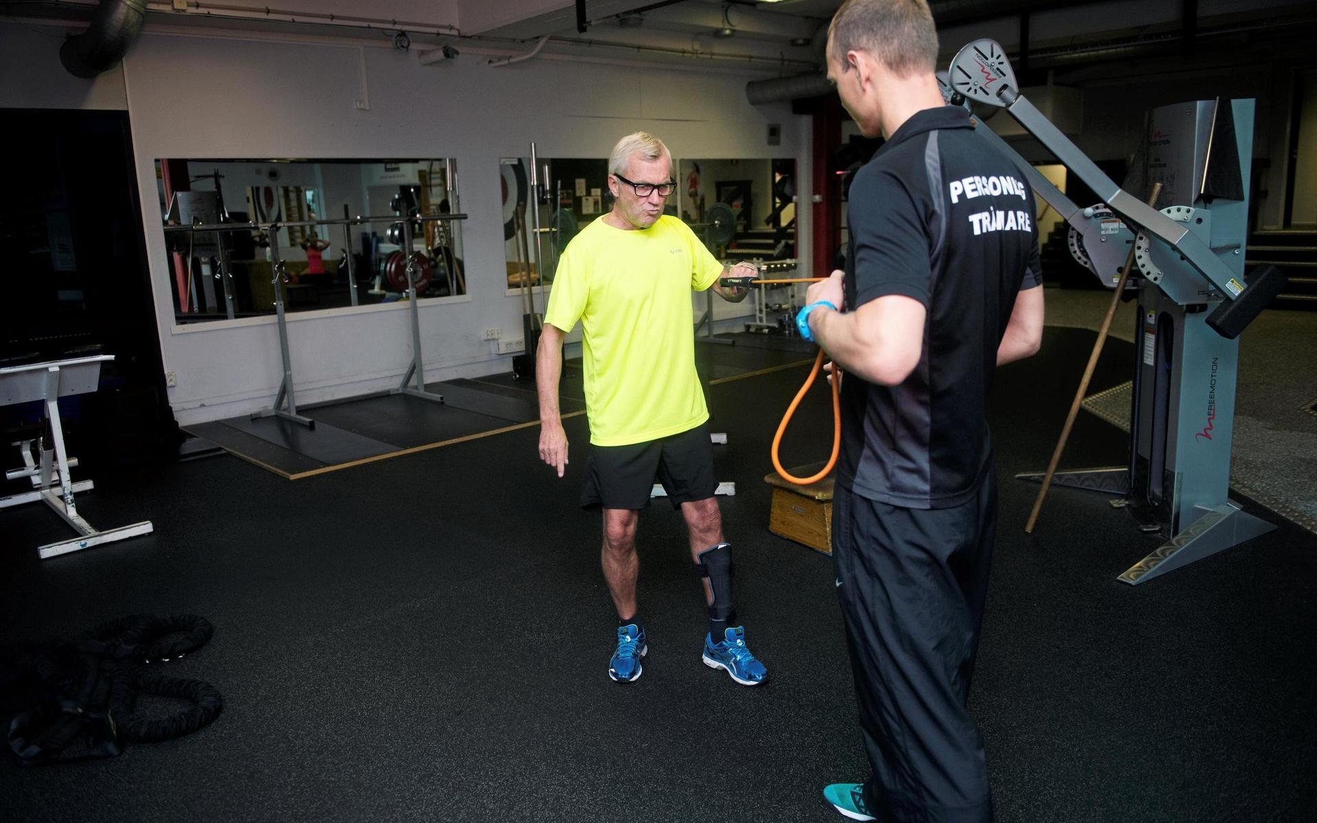 Bosse tränar inför Halmstadmilen, två år efter stroken. Året är 2016.