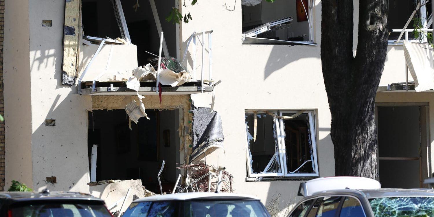 Exteriörbild på den mest skadade fastigheten efter fredagens explosion i Linköping.