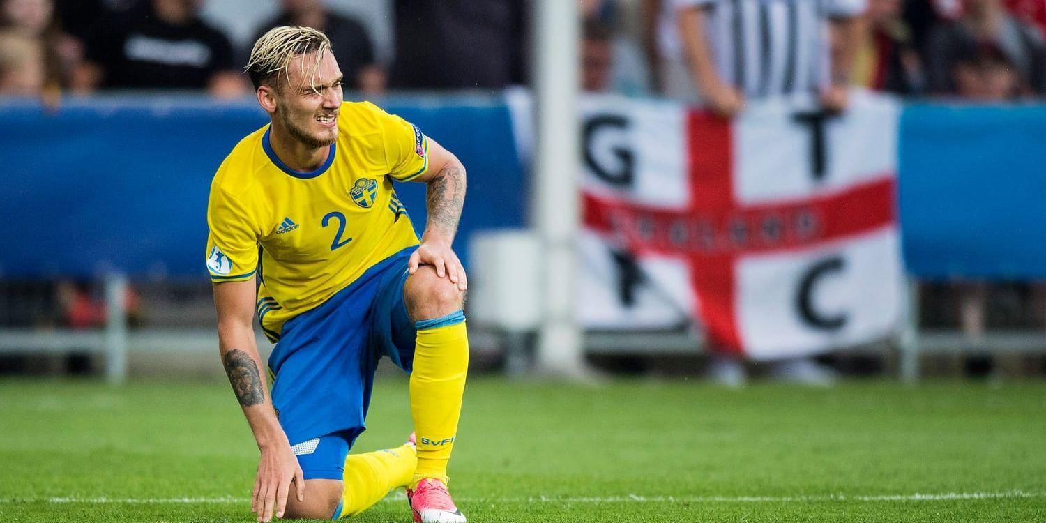 Dyrbar straffmiss. Linus Wahlqvist kunde ha blivit svensk matchhjälte med tio minuter kvar mot England, men brände straffen i premiären av U21-EM-slutspelet.