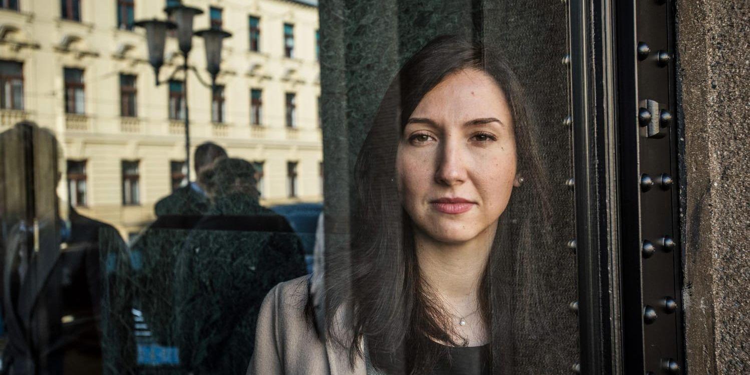 Ansvar. ”Det handlar om att ta hand om Sverige som helhet”, säger Aida Hadzialic (S) om den nya lagen som gör det svårare att få asyl.