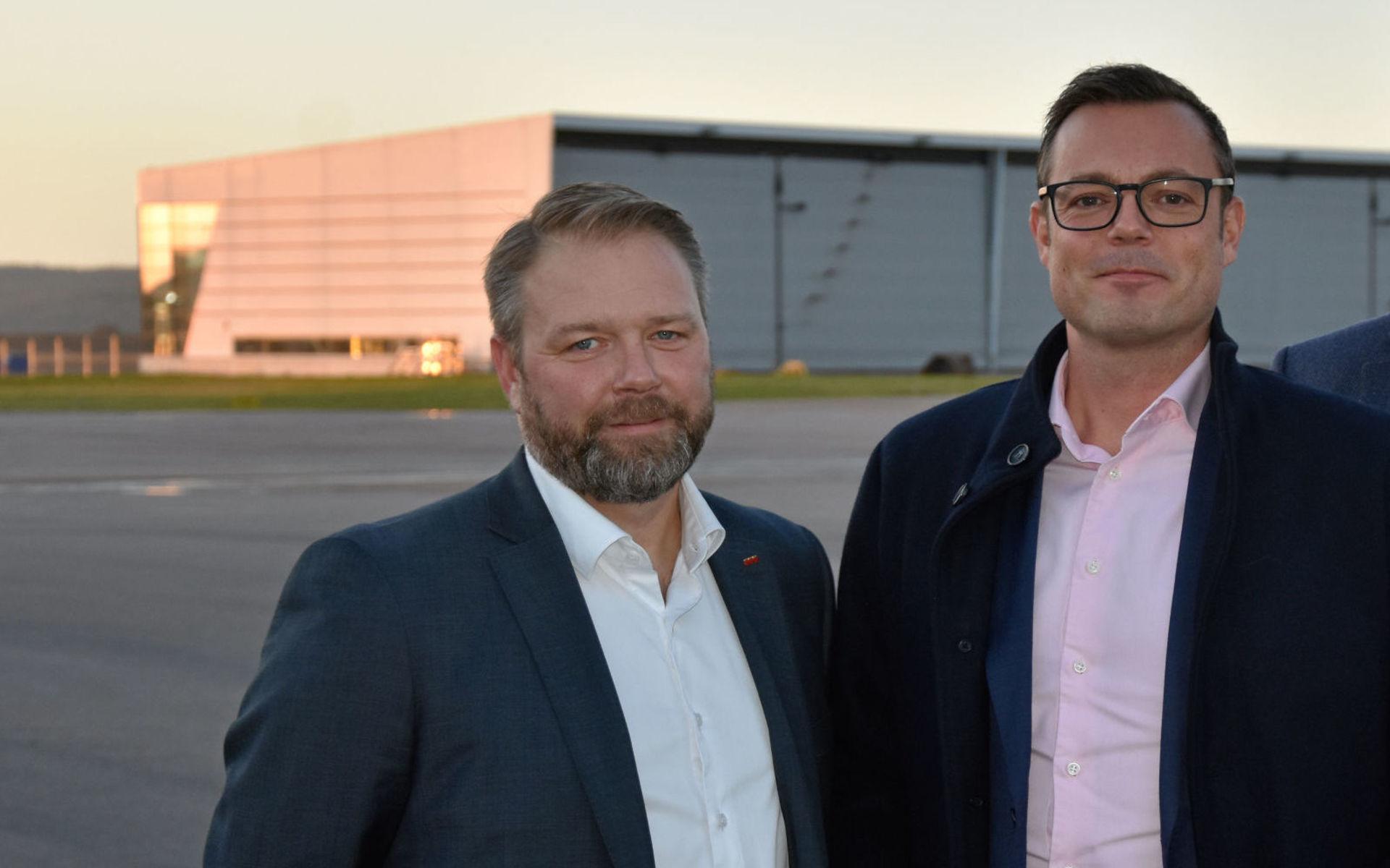 Magnus Edman, vd på Halmstad City Airport, och kommunstyrelsens ordförande Jonas Bergman (M) hoppas att regeringen infriar sina planer på att anpassa Arlanda ifall Brommas flygplats läggs ned.