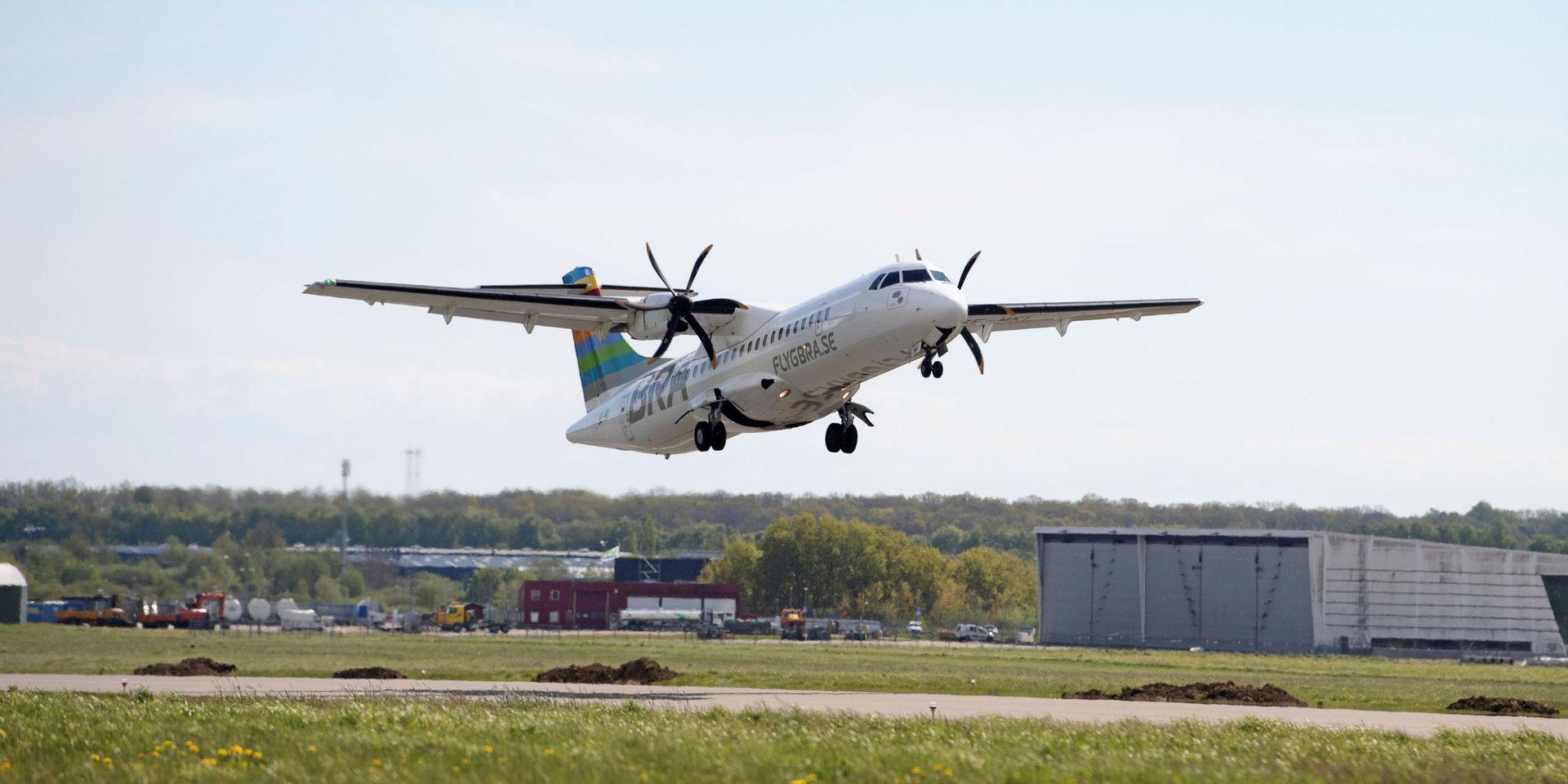 Ett flygplan av typen ATR 72 lyfter från Halmstads flygplats med destination Stockholm. På torsdagen genomfördes ”den perfekta flygningen” på den flygsträckan.