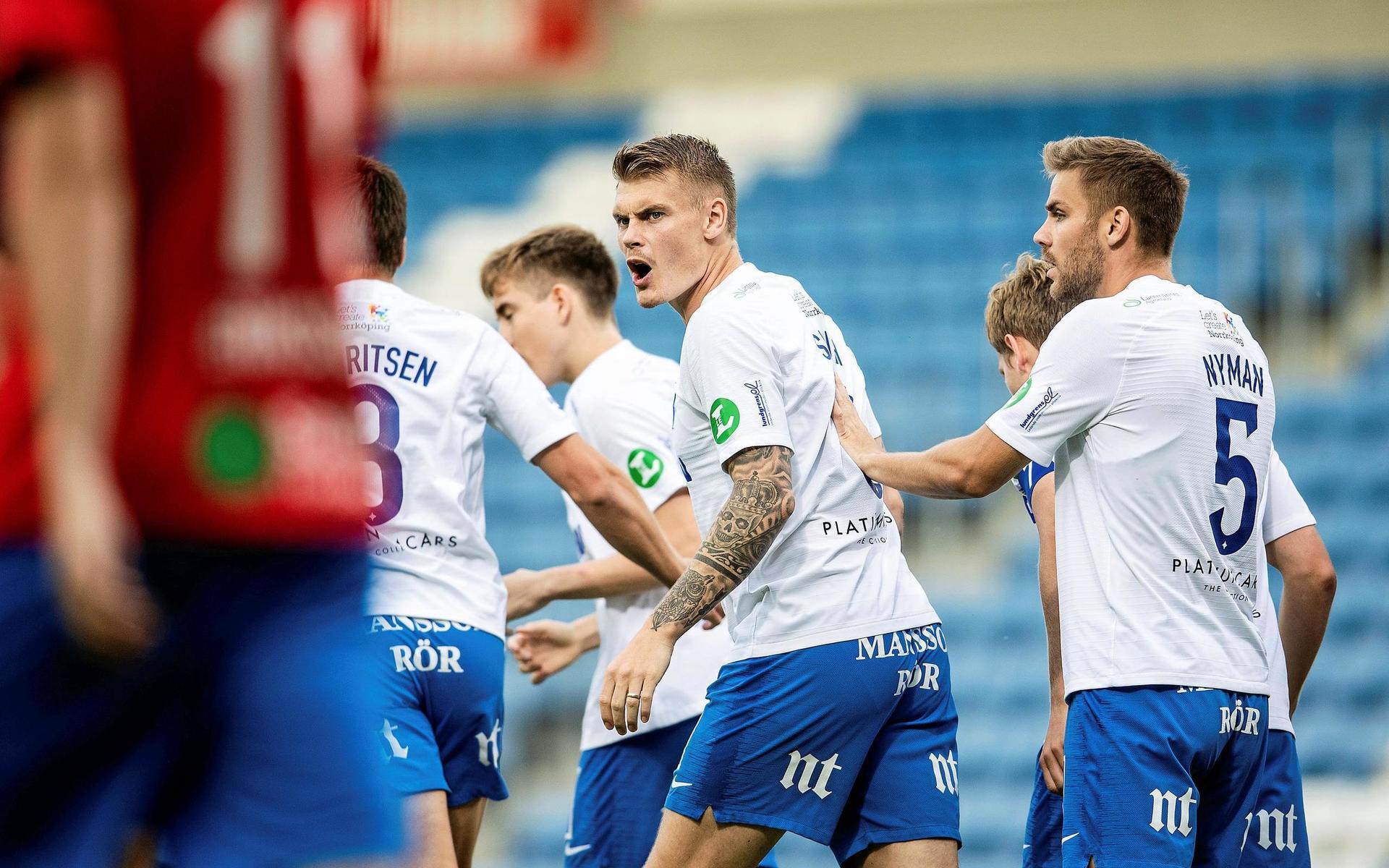 ”Vi kom in jävligt bra i säsongen, sedan fick vi en svacka som varade alldeles för länge för att vi skulle kunna kämpa om guldet”, konstaterar Eric Smith om IFK Norrköpings säsong.