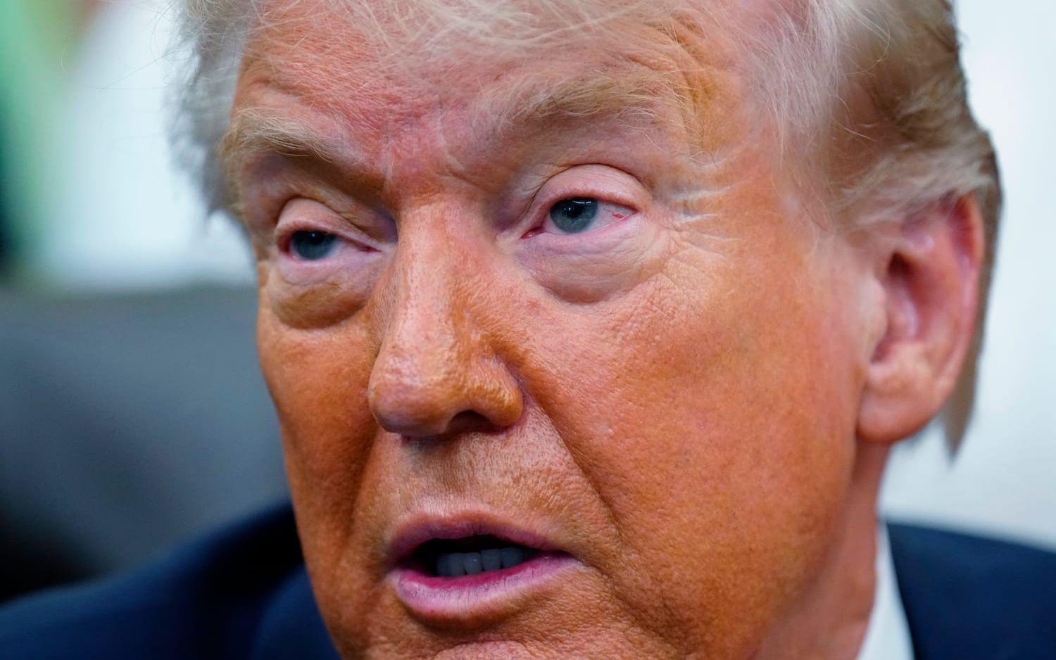 President Donald Trump stoppar insatsen i Hormuzsundet. Bild från tisdagen.