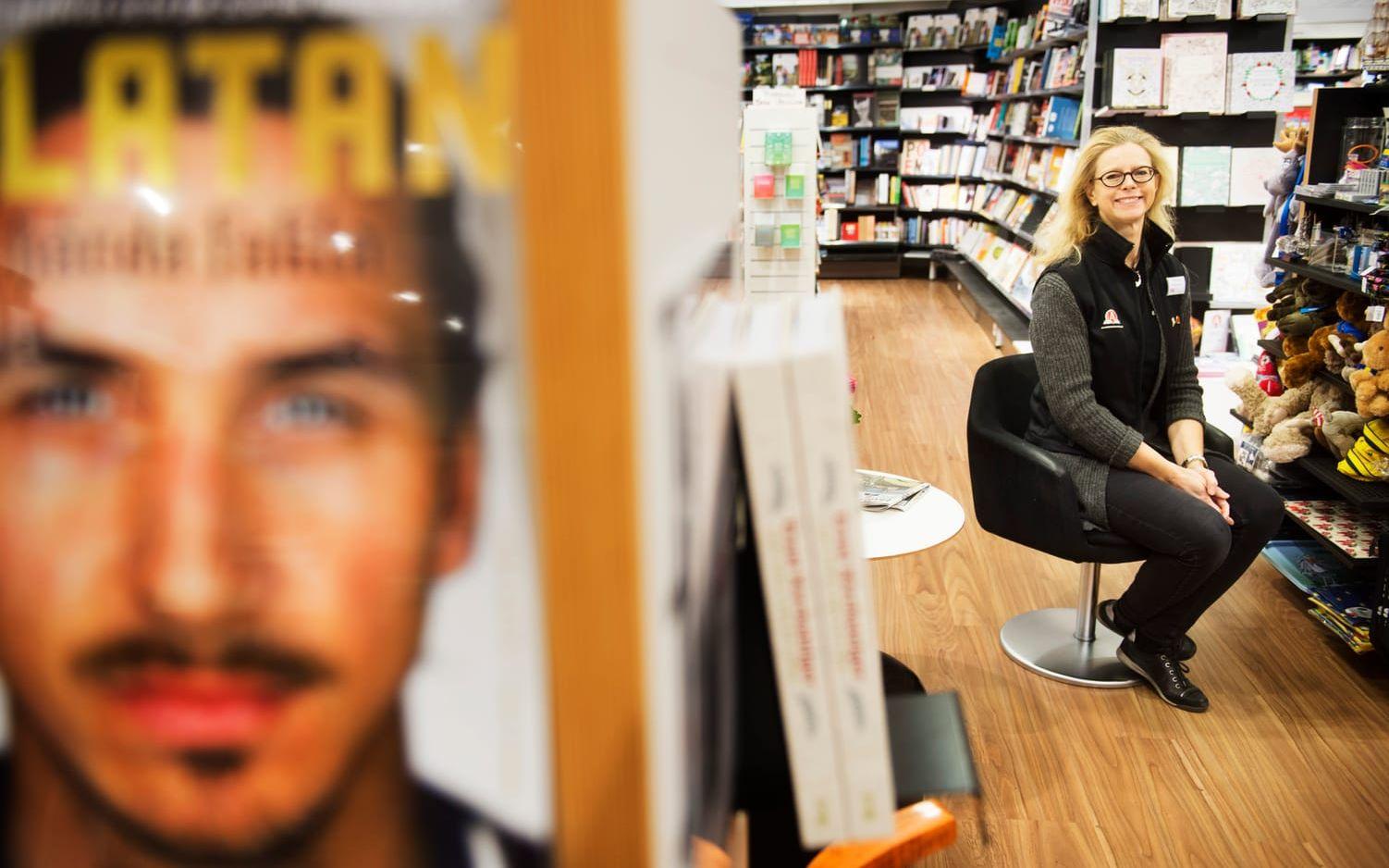 Ulrika Larsson hoppas att butikerna nu kan enas om gemensamma öppettider för kundernas skull. Bild: Joakim Kullberg