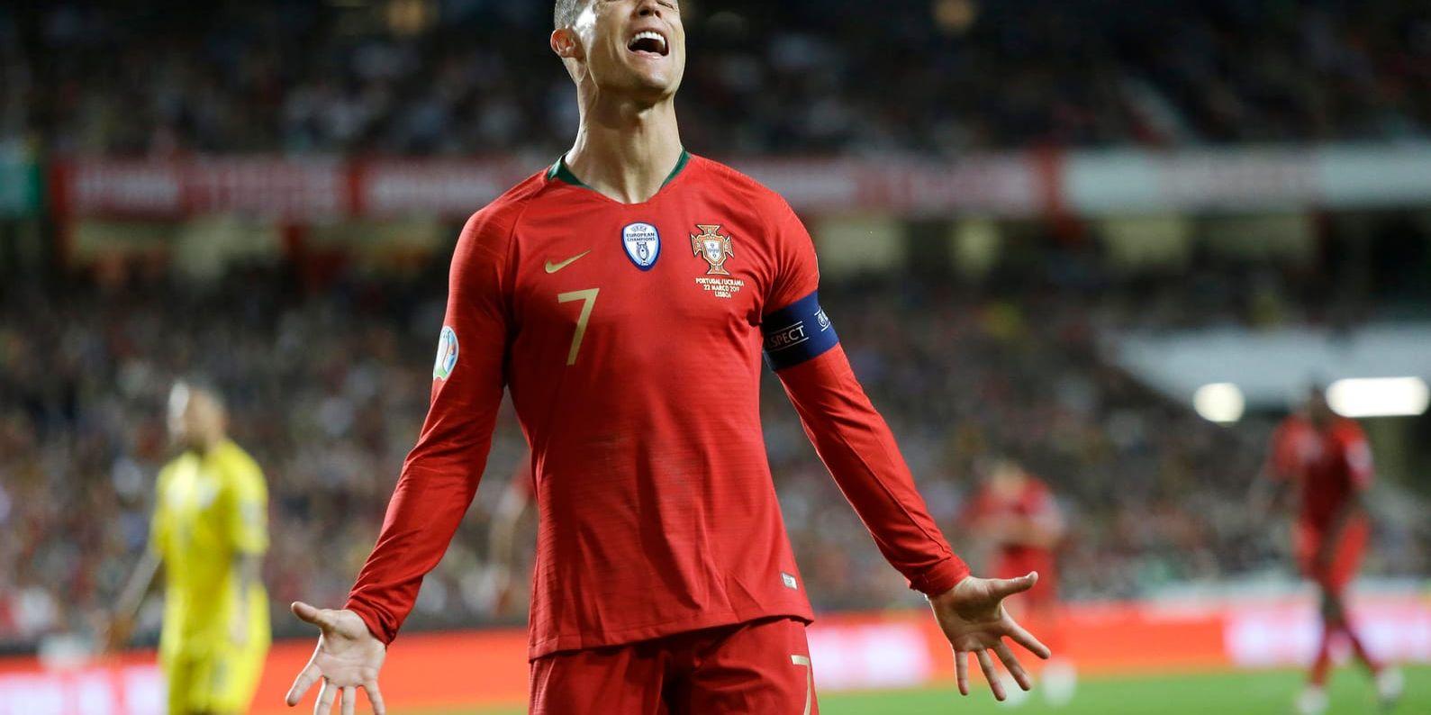 Portugals Cristiano Ronaldo var frustrerad hemma mot Ukraina i den mållösa EM-kvalpremiären i Lissabon.