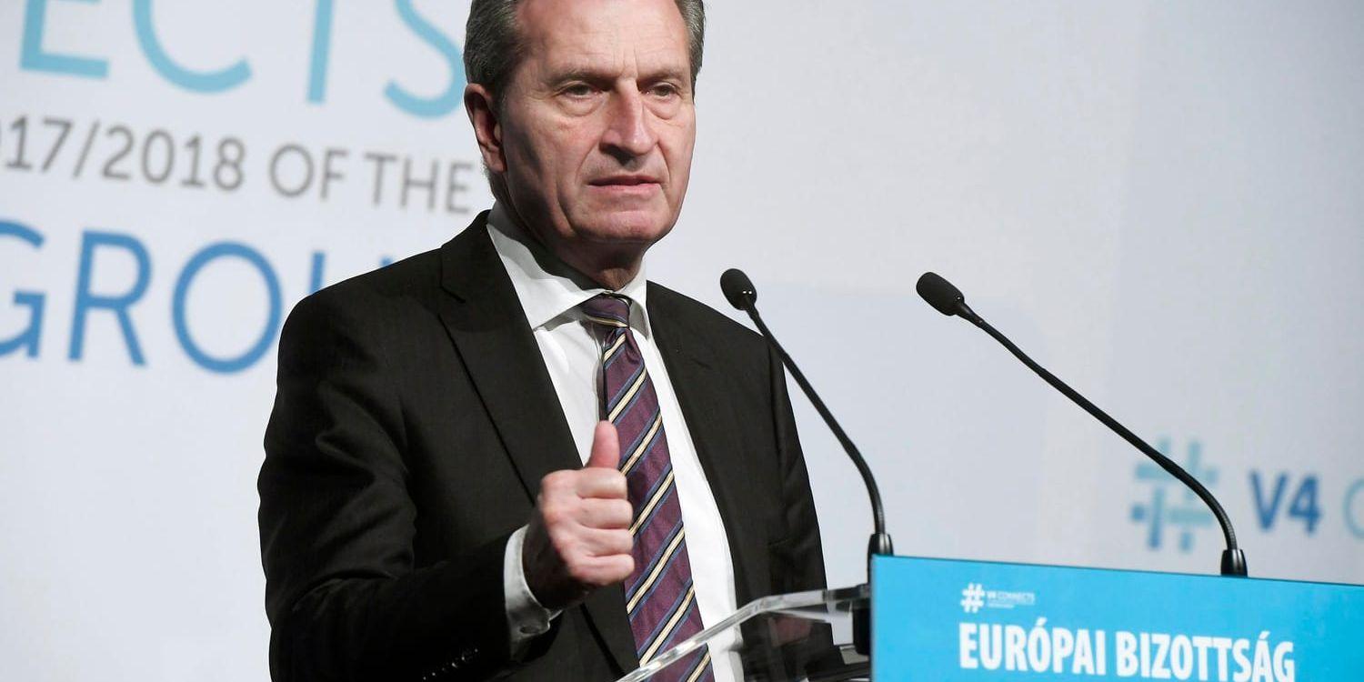 EU:s budgetkommissionär Günther Oettinger hoppas italienska väljare tar intryck av marknadsoron inför det väntade nyvalet i Italien. Arkivbild