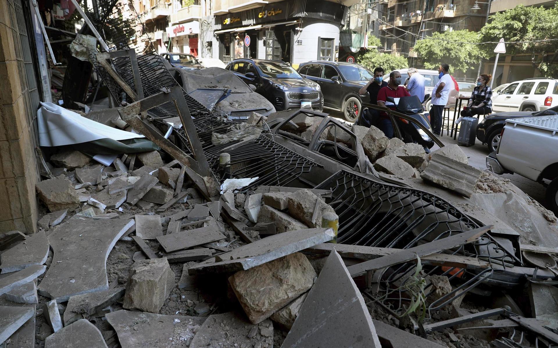Många byggnader skadades i Beirut när lagret i hamnen exploderade.