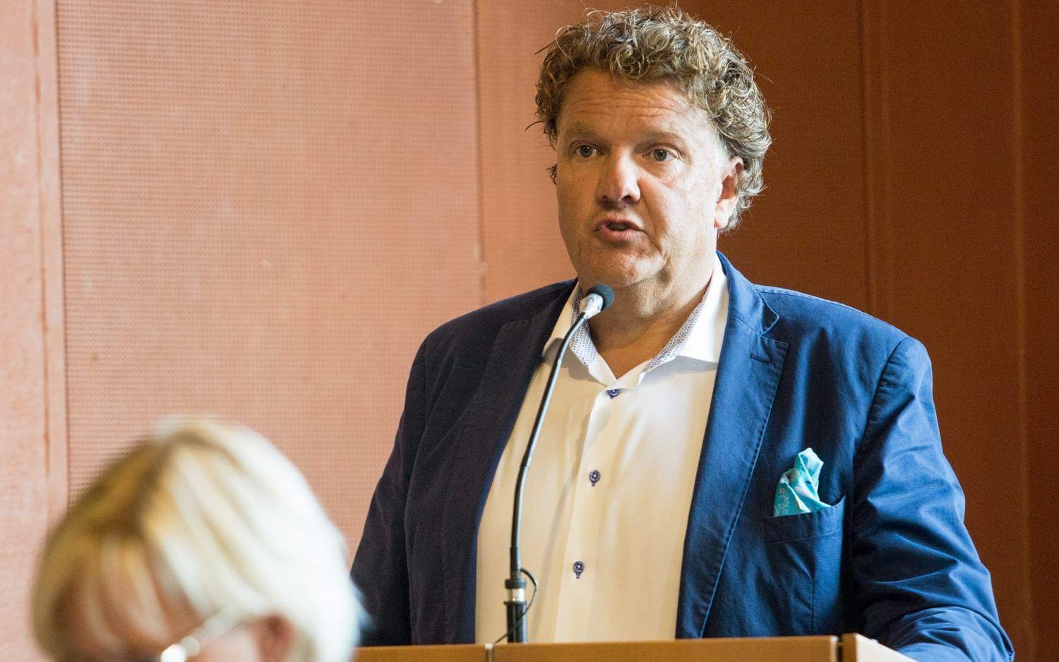 "Illojal" 1. Socialnämndens ordförande Mikael Kahlin (M) har inte sina partikamraters förtroende. Bild: Jonatan Gernes