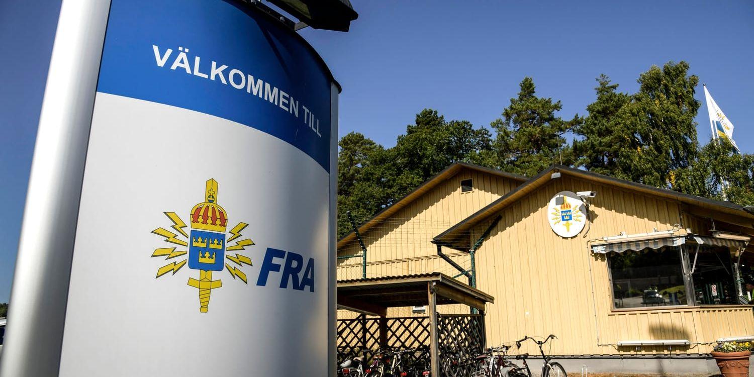 Försvarets radioanstalt kritiserar den svenska IT-säkerheten i en hemlig rapport. Arkivbild.
