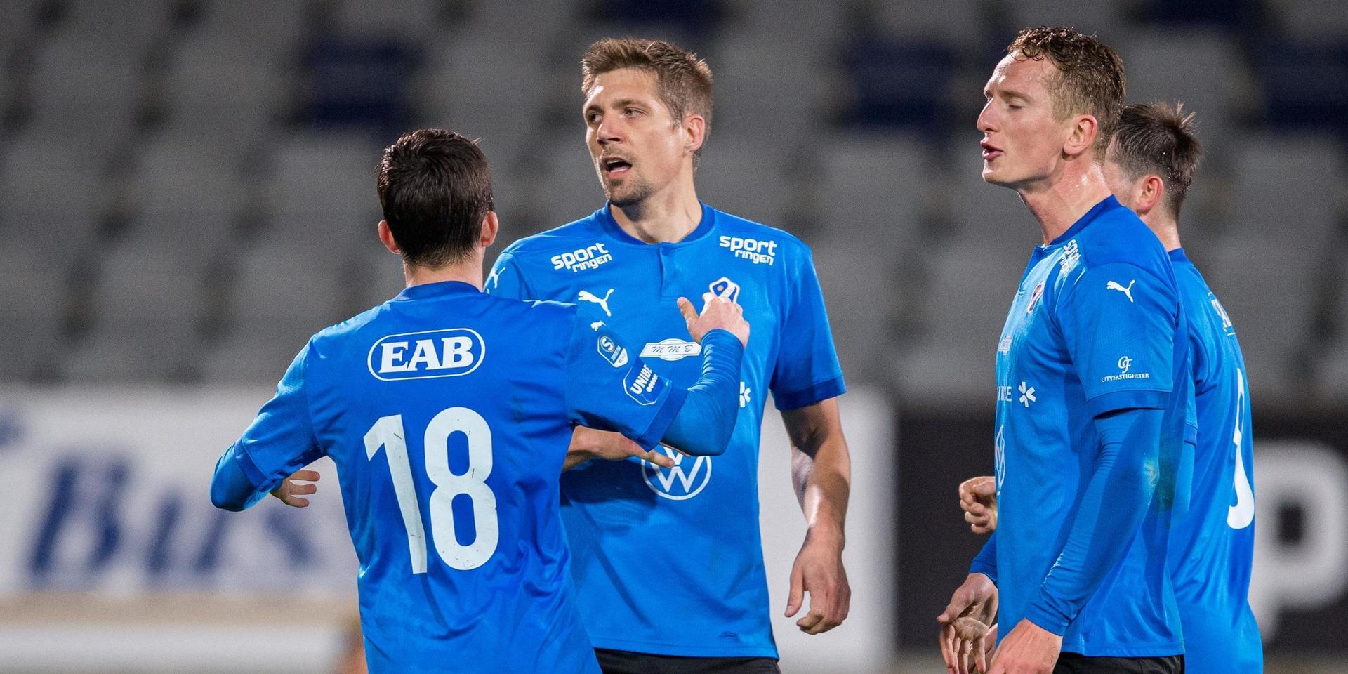 Mikael Boman och Emil Tot Wikström (till vänster) var med på halva onsdagens träning.