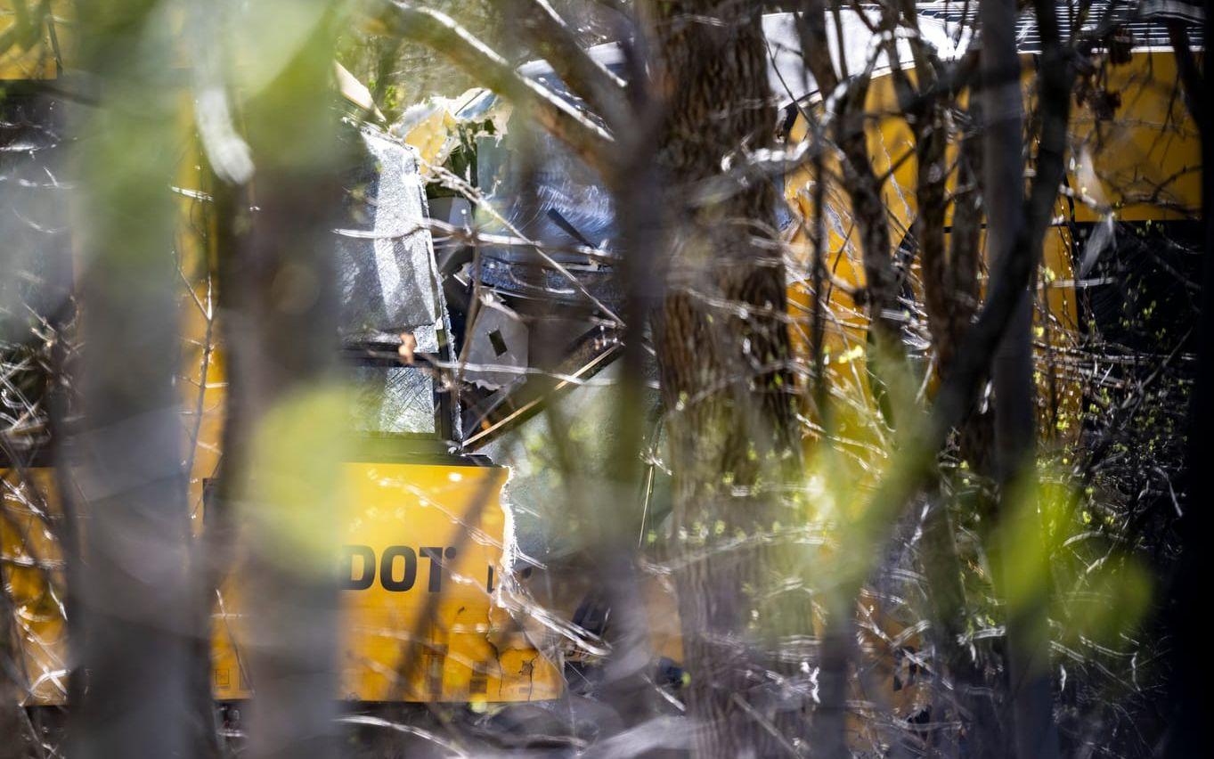 Flera personer skadades allvarligt när tågen frontalkolliderade.