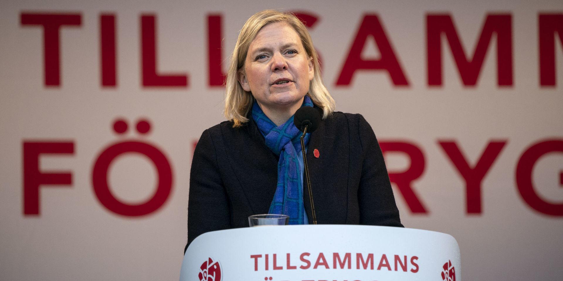 Socialdemokraterna. Magdalena Andersson måste ta försvarets behov på allvar.