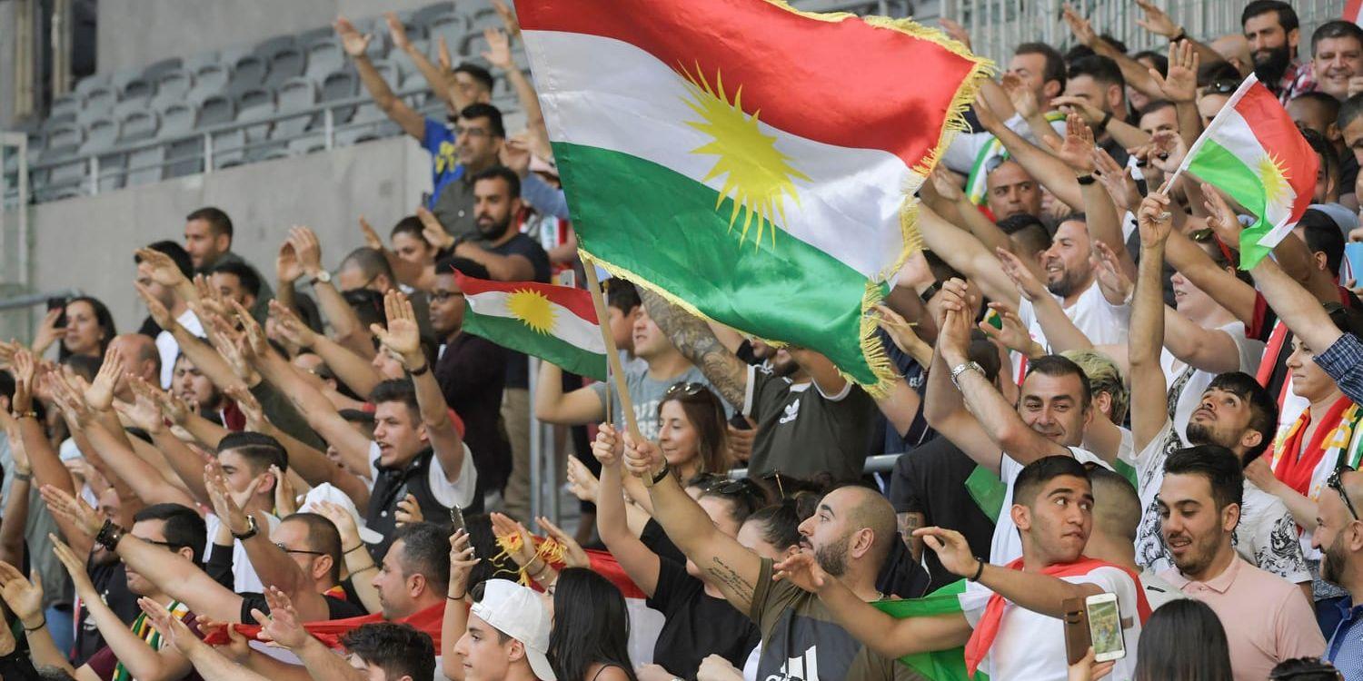 Det är inte Kurdistans flagga som gett Dalkurd 25 000 kronor i böter, utan flaggor med politiskt budskap som supportrarna viftat med under de allsvenska matcherna. Arkivbild.