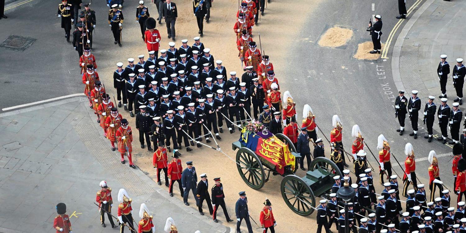 Drottning Elizabeth begravdes den 19 september.