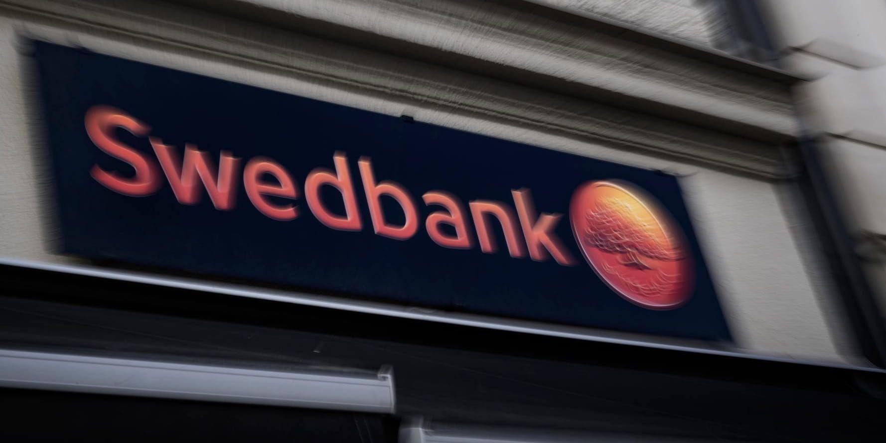 Swedbank informerade storägare i förväg, men mindre aktieägare fick nyheten i Uppdrag granskning. Arkivbild