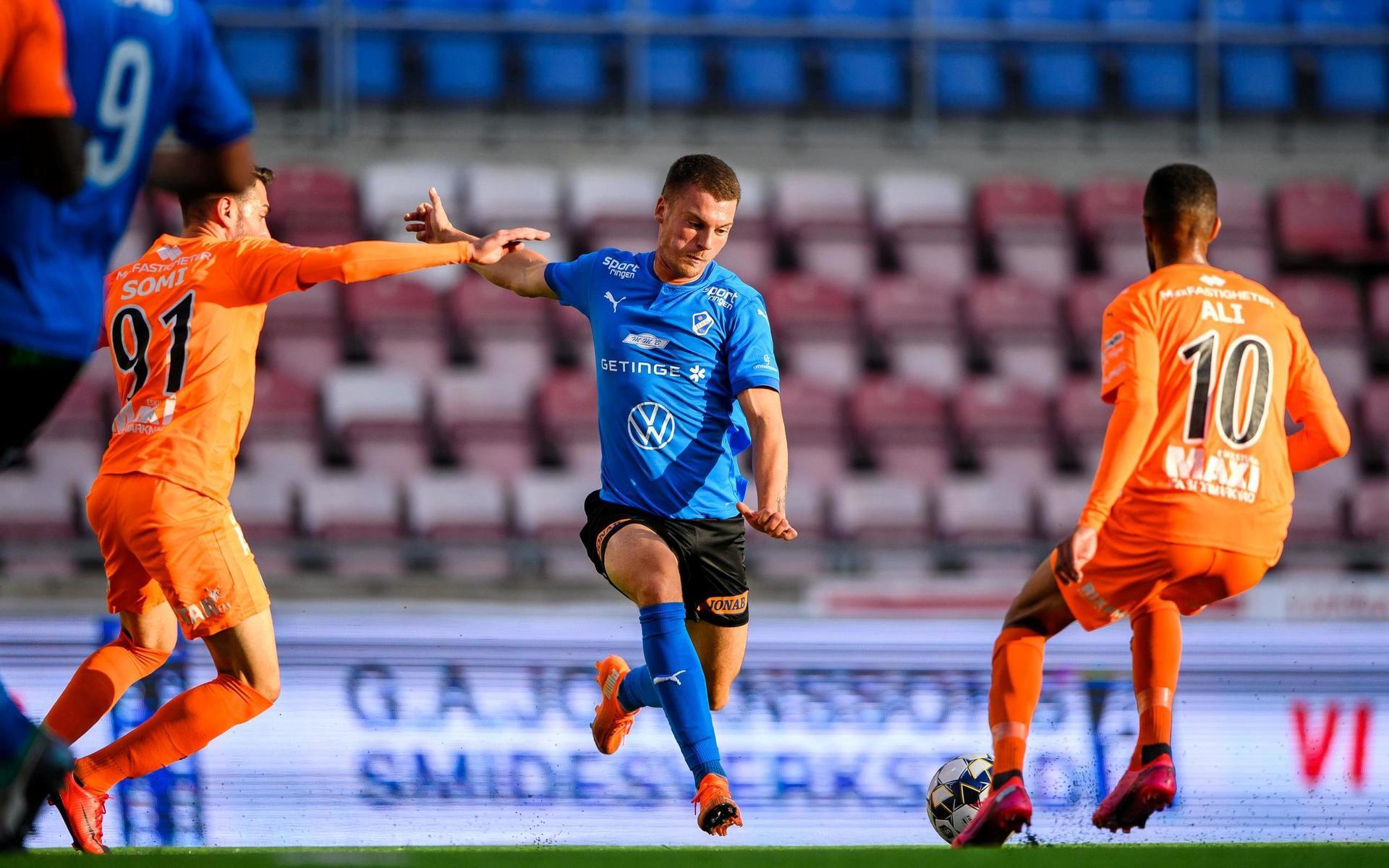 Mot AFC Eskilstuna i förra omgången nickskarvade Samuel Kroon fram till Rasmus Wiedesheim-Pauls ledningsmål i matchen.