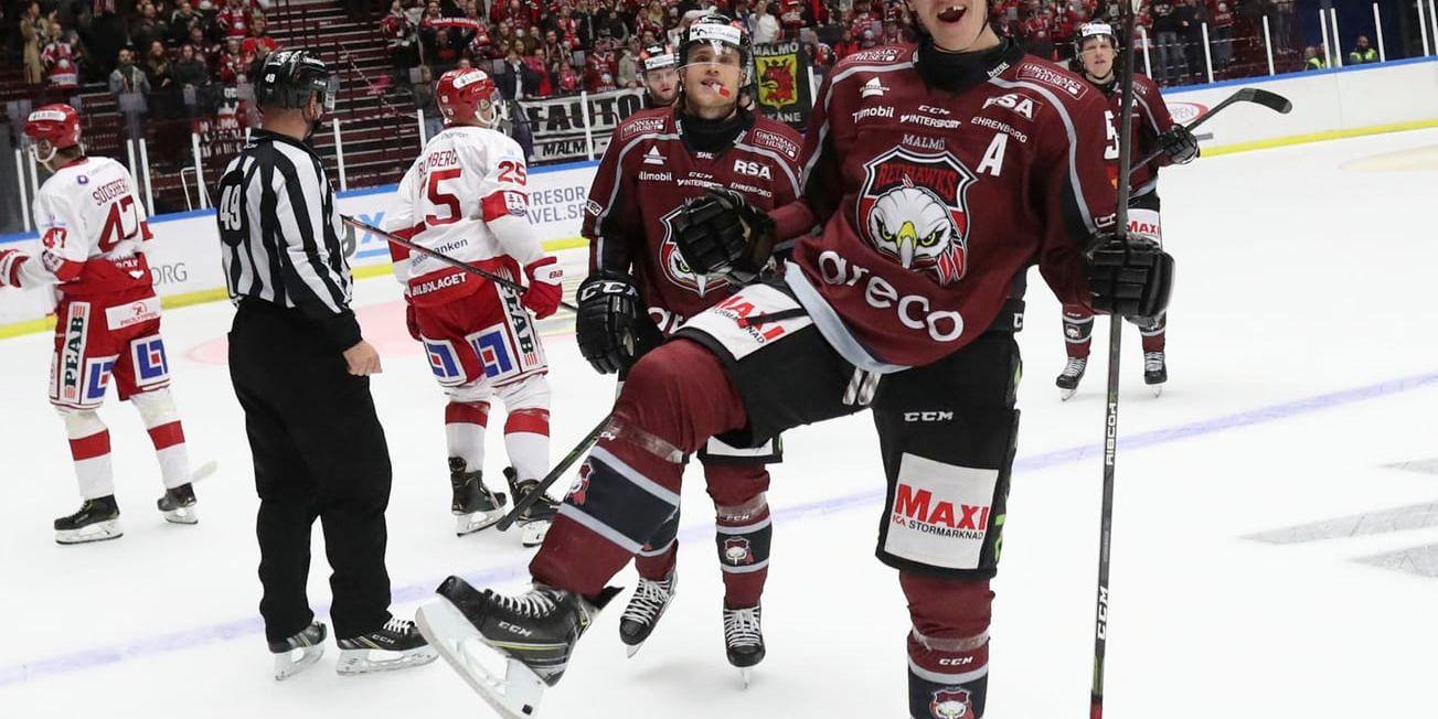 Emil Sylvegård jublar efter 4-1-målet mot Timrå.