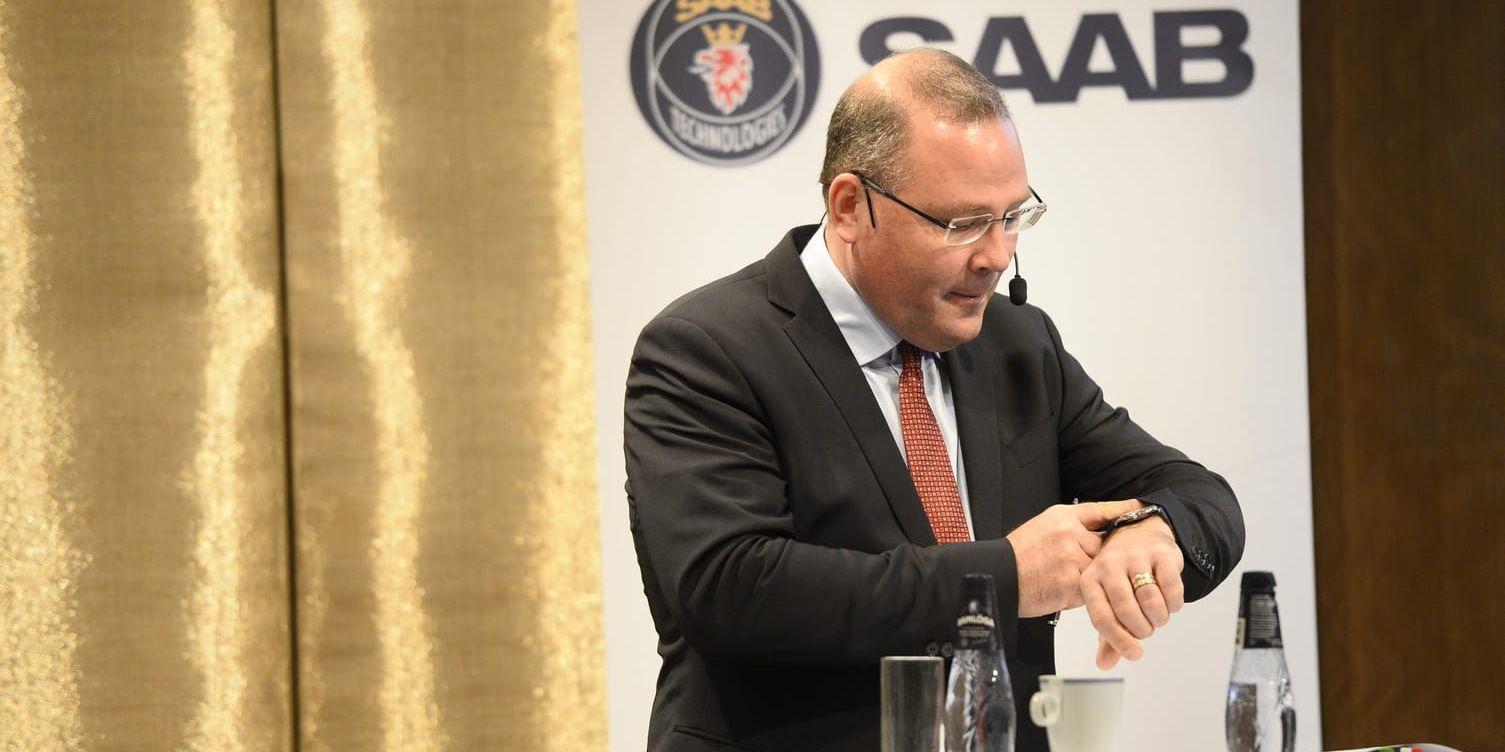 Saab:s vd och koncernchef Håkan Buskhe presenterar företagets bokslut under en pressträff på Grand Hotel.