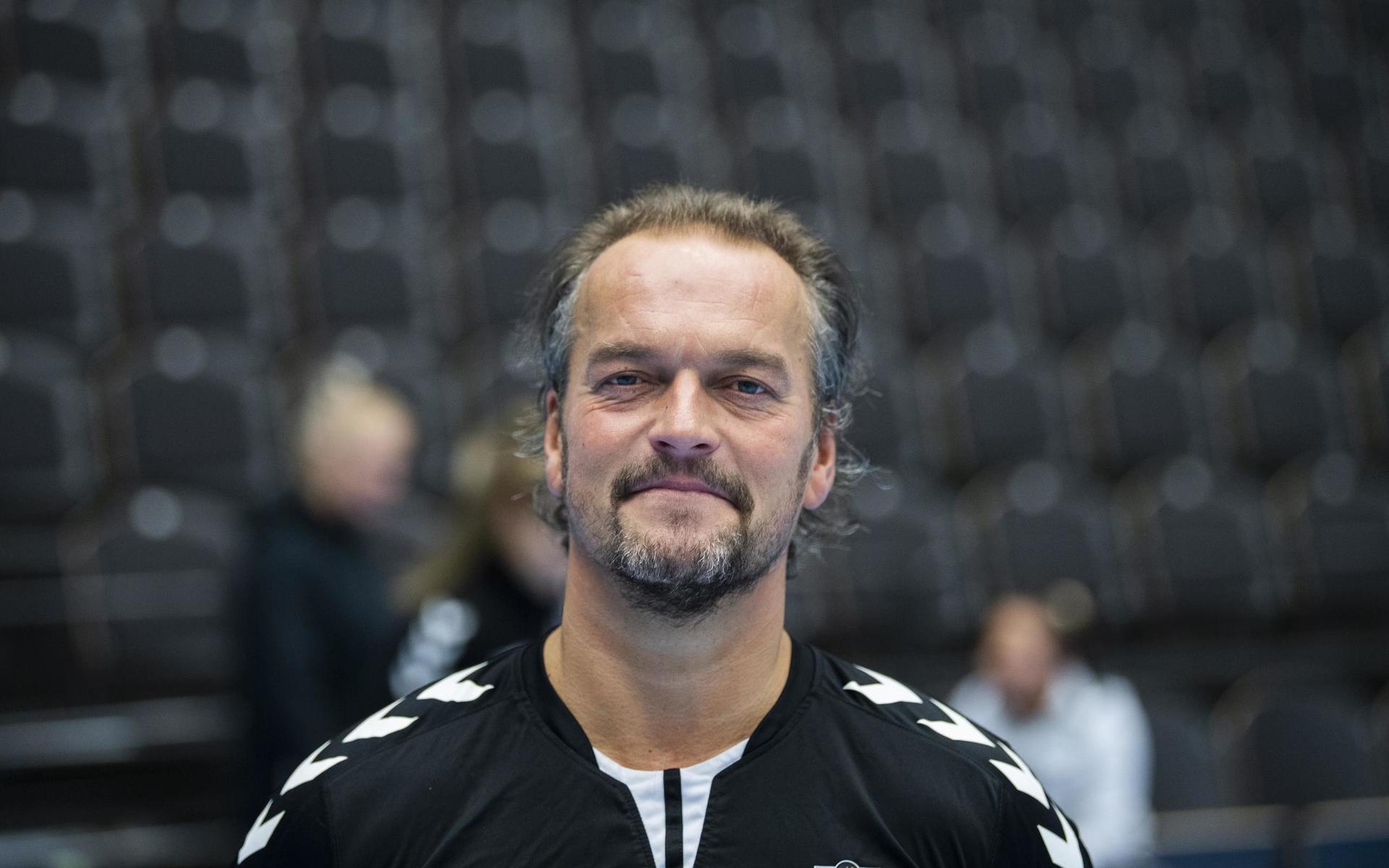 ... Och damlagets huvudtränare Lars-Magnus Jönsson.