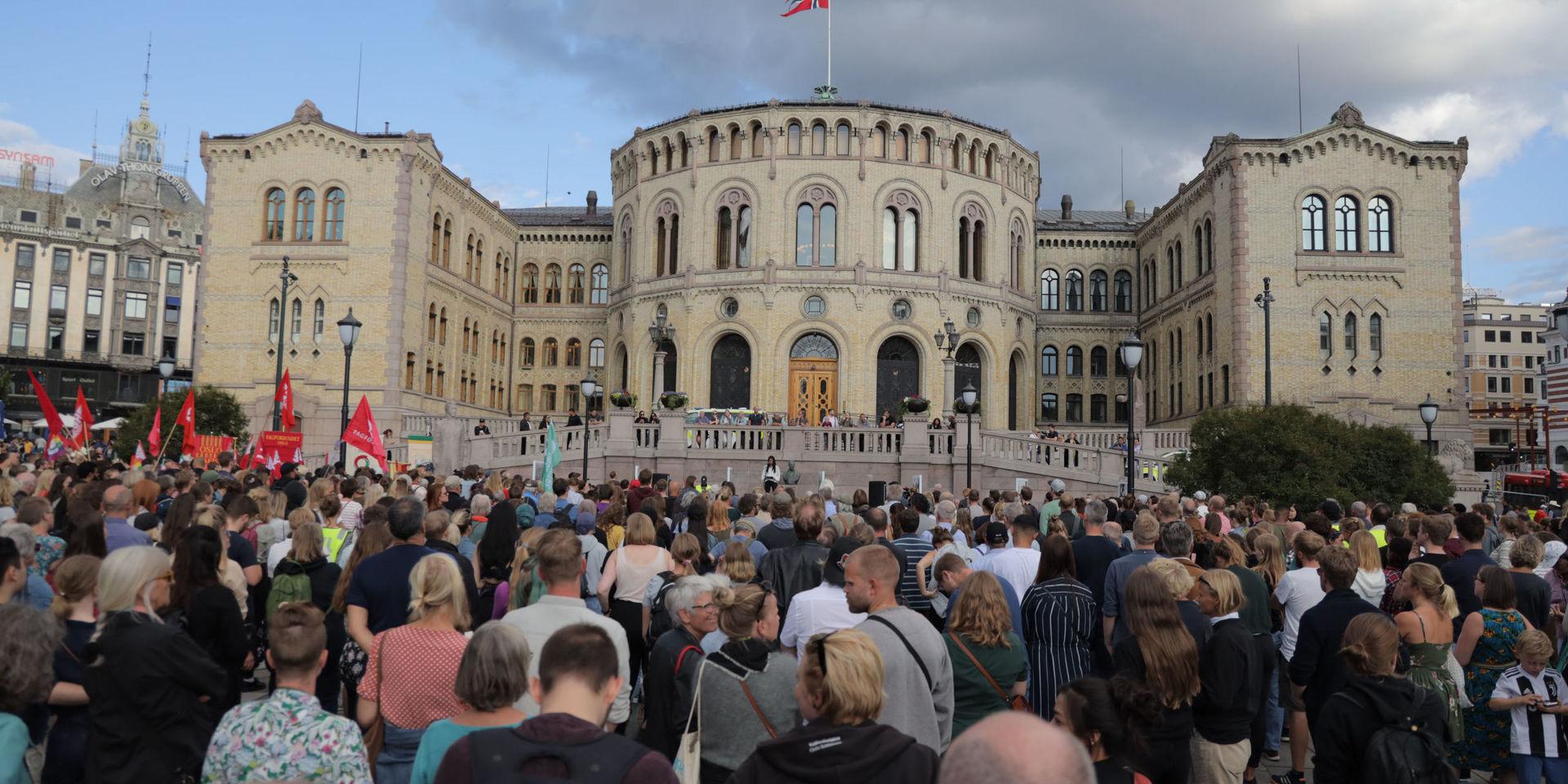 En manifestation mot muslimhat hölls på onsdagskvällen i centrala Oslo.