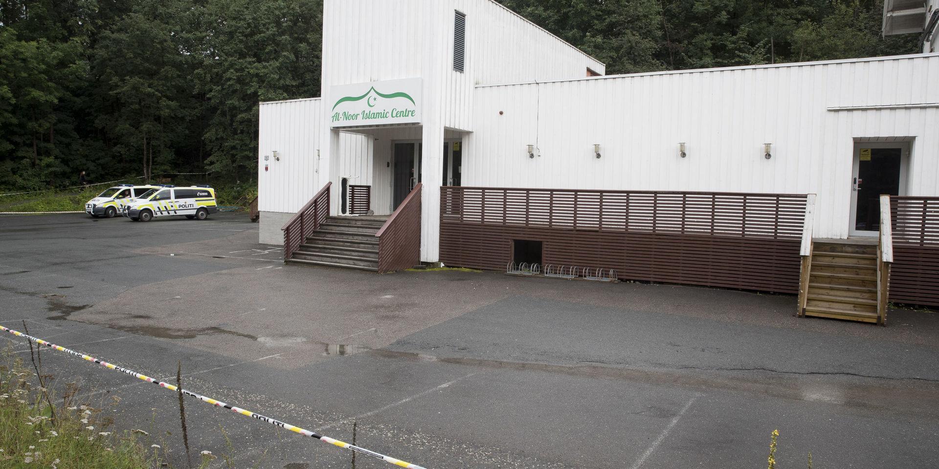Polisen har lämnat över moskén al-Noor Islamic Centre i norska Bærum till församlingen efter attacken i lördags. Arkivbild.