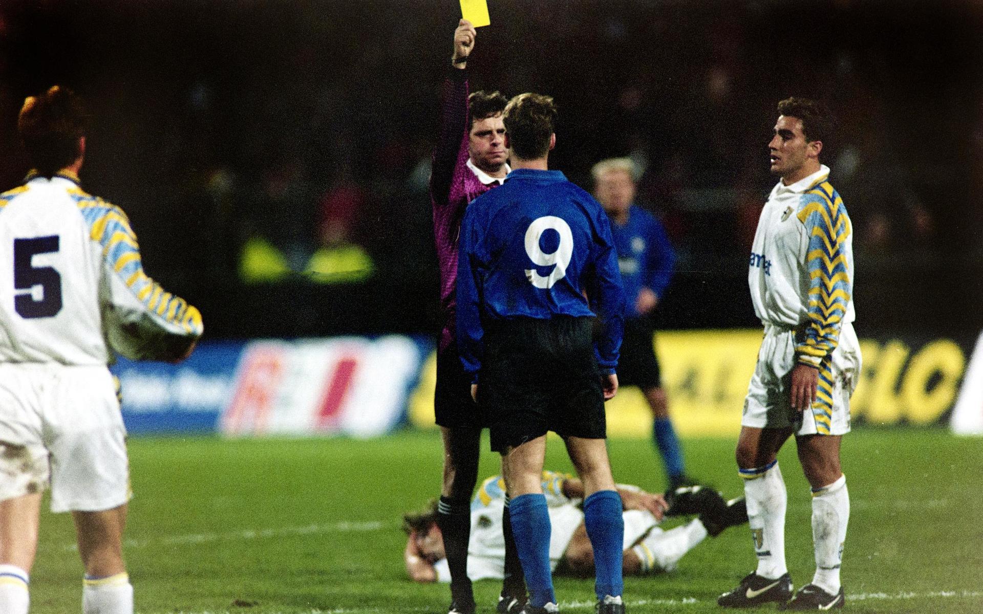 Det ödesdigra gula kortet som gjorde att Niklas Gudmundsson missade returmötet med Parma – som slutade 0–4.