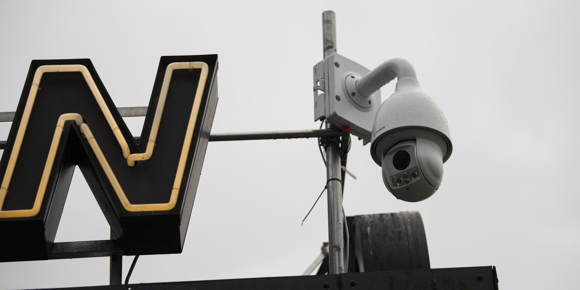 Snart kan polisens kameror övervaka dig när du är ute i Halmstads centrum.