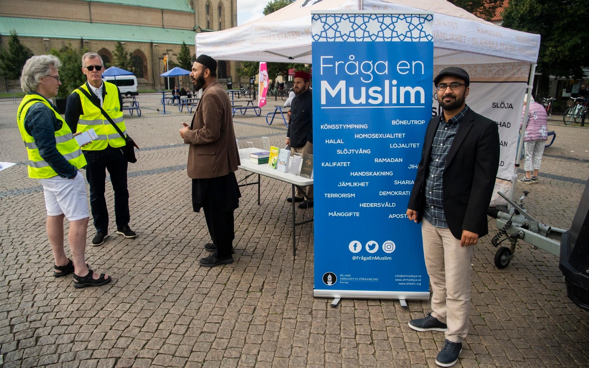 Genom kampanjen #Frågaenmuslim hoppas de kunna ha en öppen dialog och besvara de frågor som finns kring islam.
