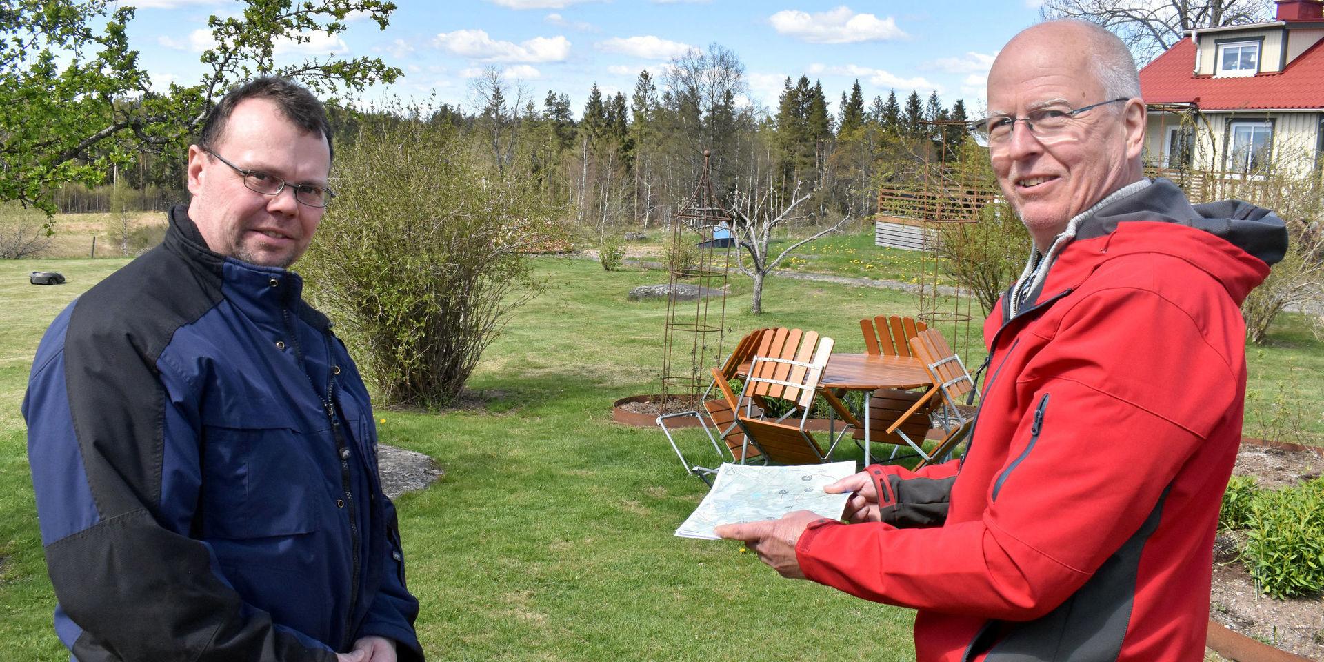 Patrik Mattsson och Bengt Börjesson, var ett par de boende i Käringanäs, som riskerade få de höga vindkraftverken inpå sig.