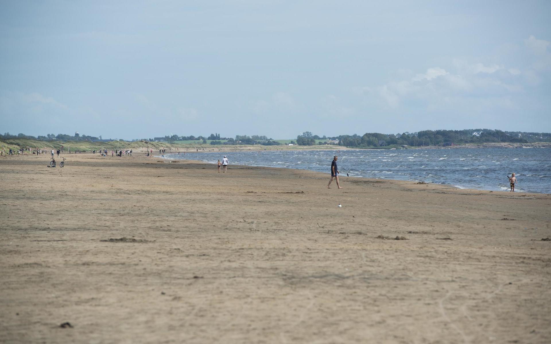 Flera stugägare vid Östra stranden har höjt rösten och tycker det är olämpligt att tävla på stranden. Länsstyrelsen som gett dispens till tävlingen har fått in flera överklaganden.