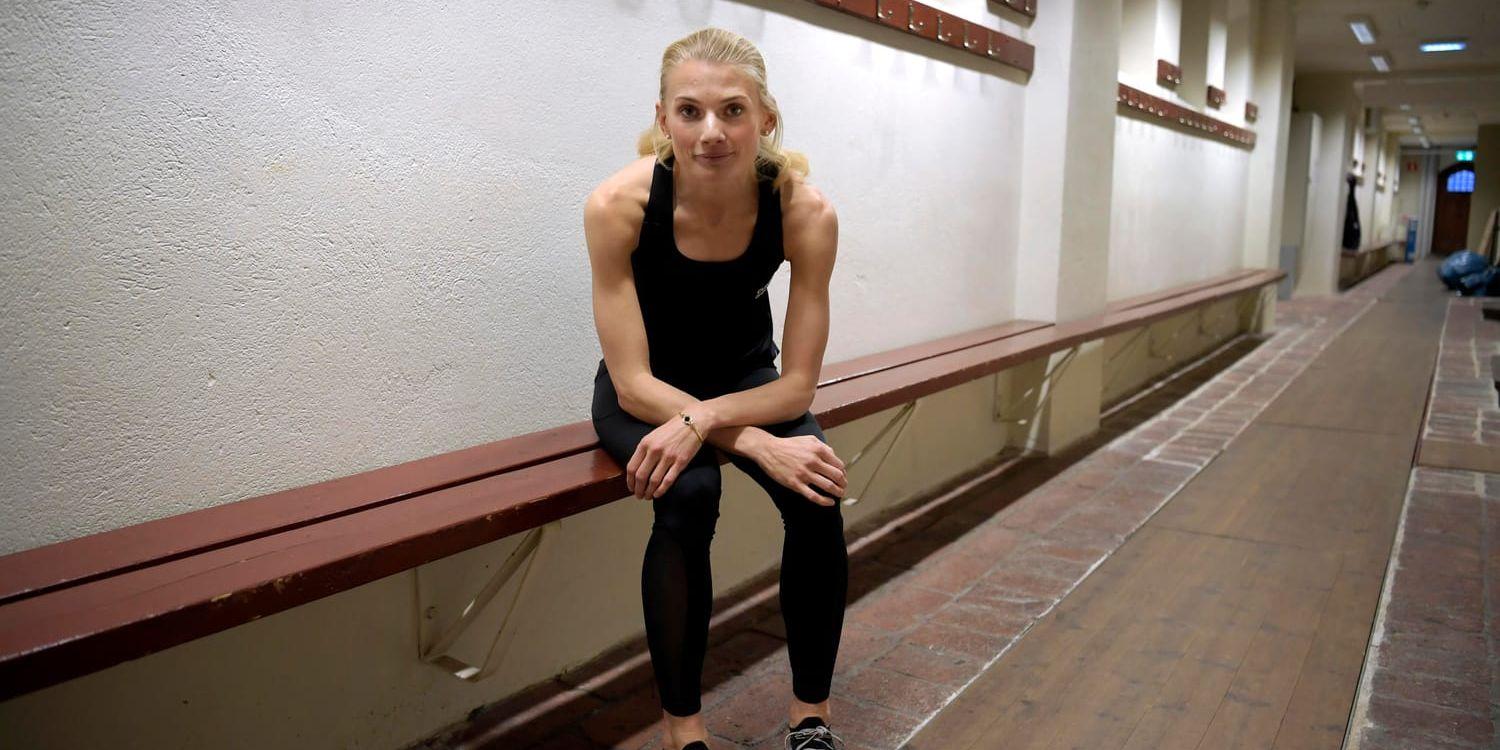 Hanna Lindholm utmanar fjolårsvinnaren Mikaela Larsson om SM-guldet i maraton.