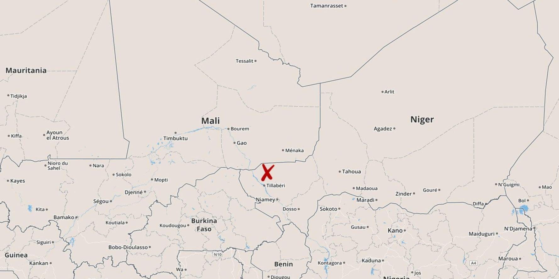 Överfallet skedde i närheten av byn Tongo Tongo vid gränsen mot Mali.