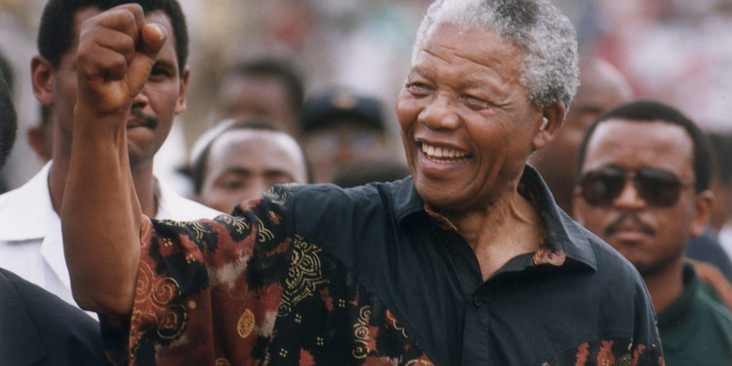 1994 blev Nelson Mandela landets första svarta president, och året innan vann han nobels fredspris för sin långa kamp mot apartheid. Arkivbild.