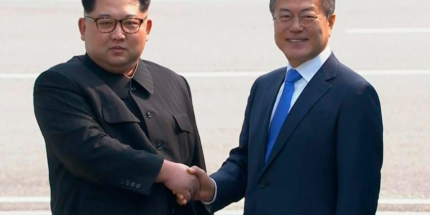 Kim Jong-Un och Moon Jae-In möttes under fredagen. Men om det verkligen blir någon fred är långtifrån säkert, säger experten Jerker Hellström och hänvisar till tidigare samtal ländernas ledare emellan.