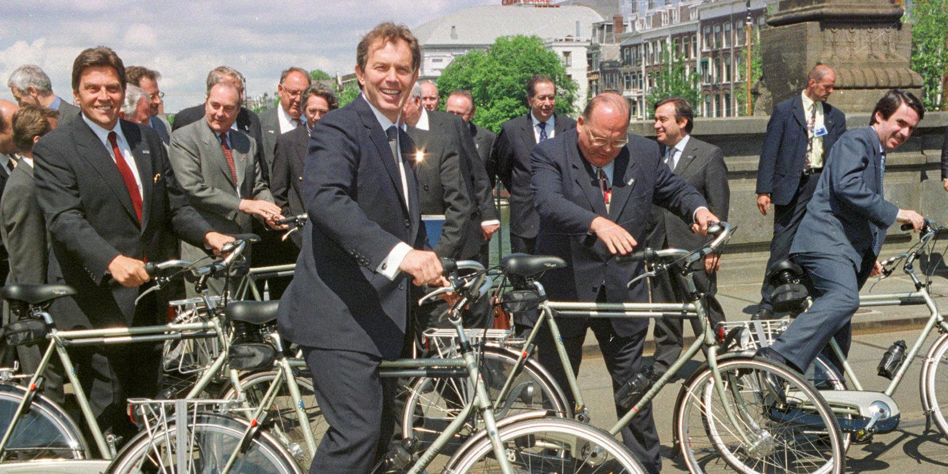 I juni 1997 vann Tony Blair ett cykellopp i Amsterdam mot ett antal andra EU-ledare. Nu är Storbritannien på väg att trampa sig ut ur den europeiska gemenskapen.