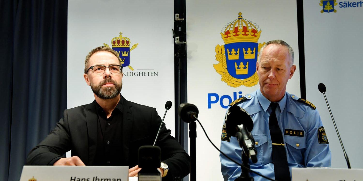 Åklagaren Hans Ihrman och Christer Nilsson, polisens chef för utredningsenheten på Nationella operativa avdelningen.