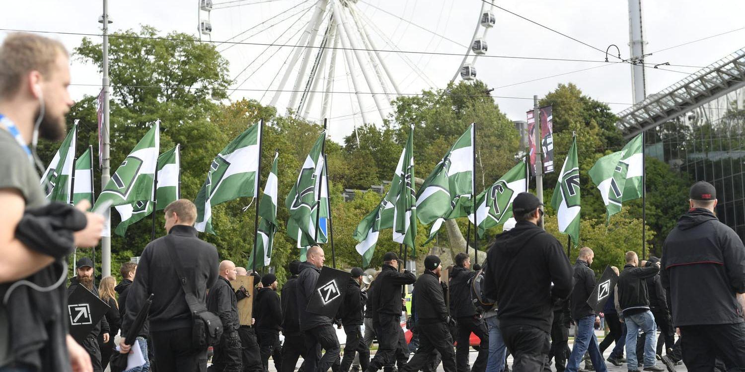 Polisen tipsades två dagar före den nazistiska organisationen Nordiska motståndsrörelsen marscherade i en tillståndslös demonstration i Göteborg på söndagen. Men tipset glömdes bort.